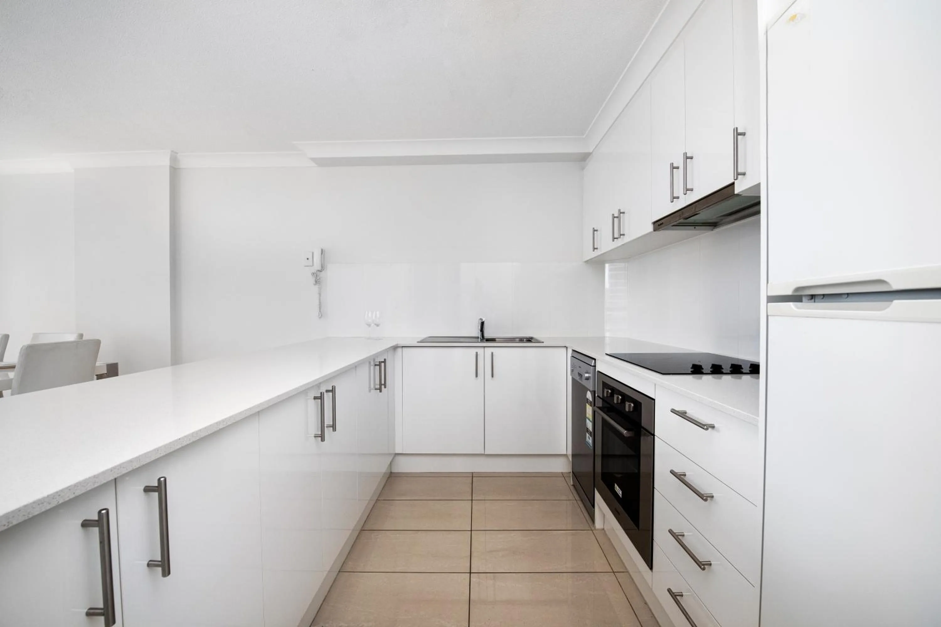 Kitchen or kitchenette in BreakFree Cosmopolitan