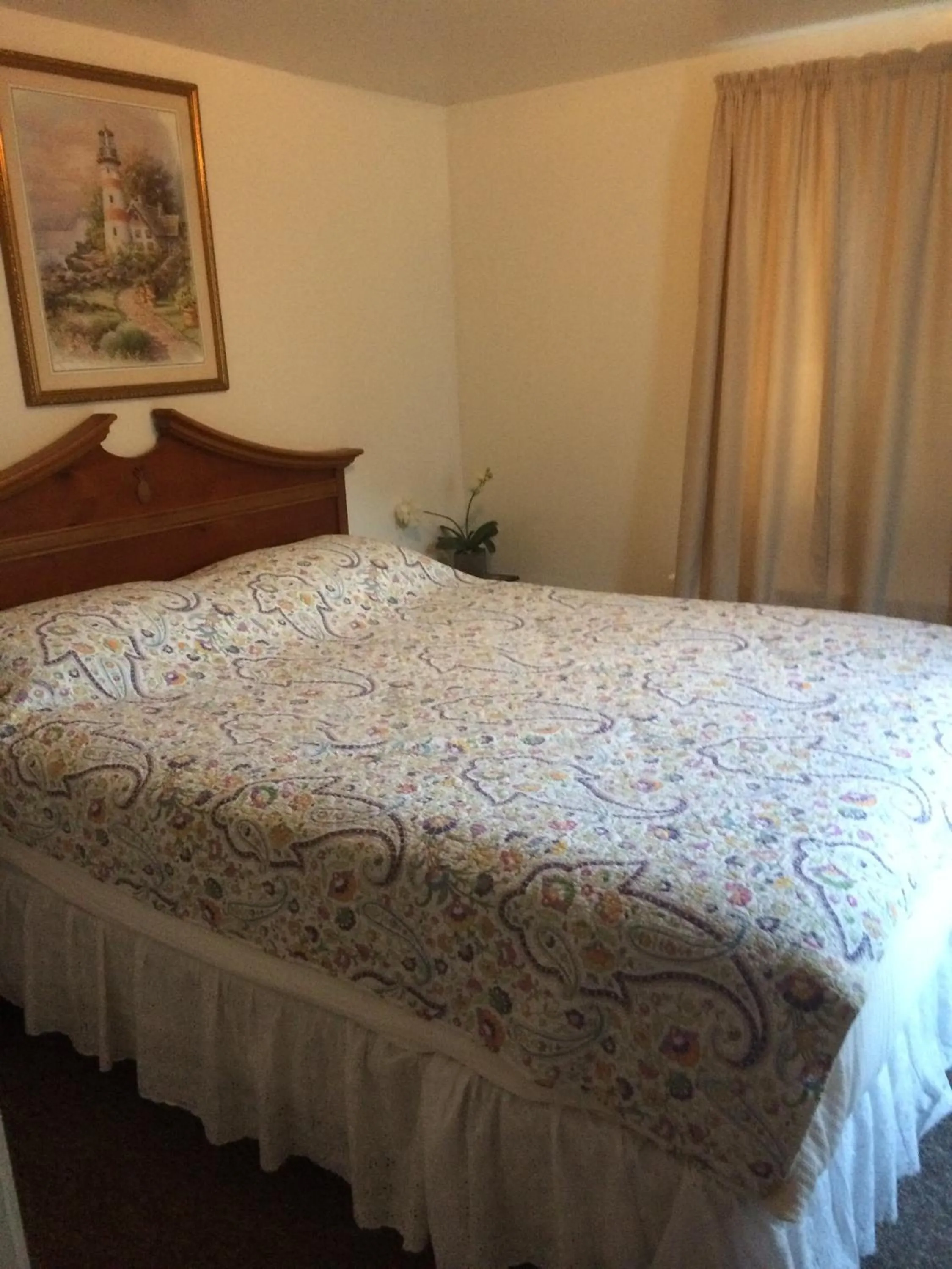 Bed in Lodge at Kennebunk