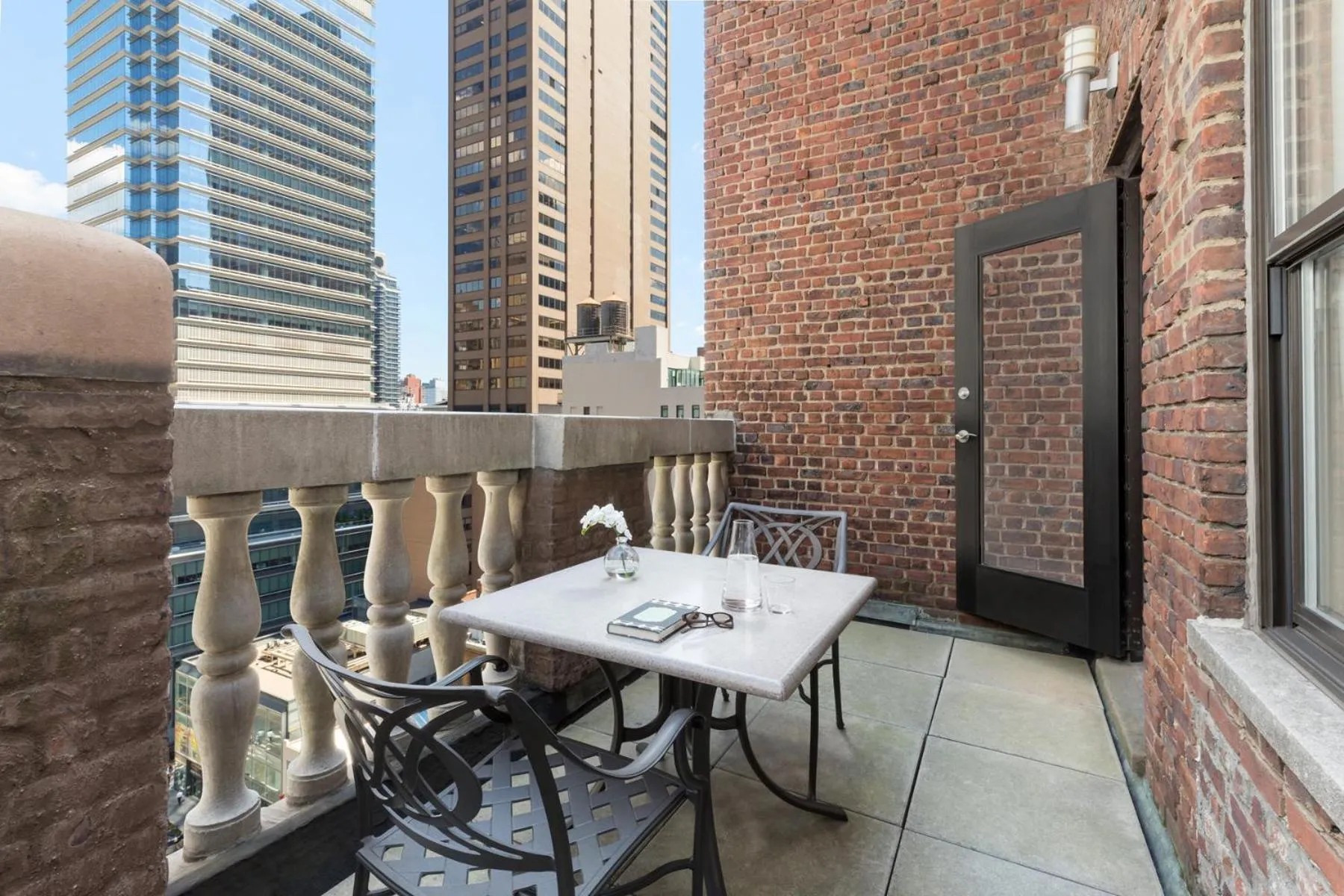 Balcony/Terrace in Hotel 57