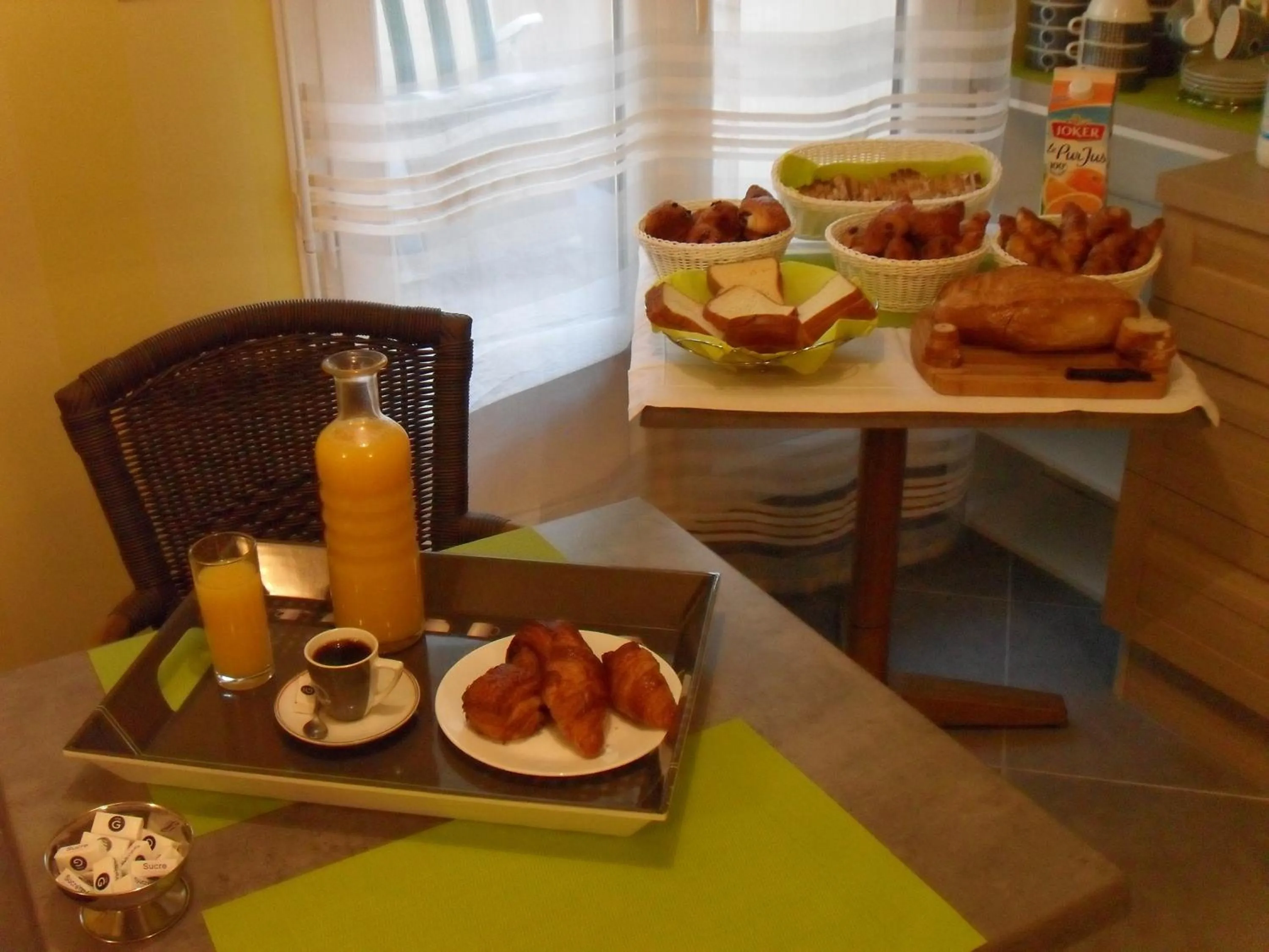 Restaurant/places to eat in Hôtel l'Anvia