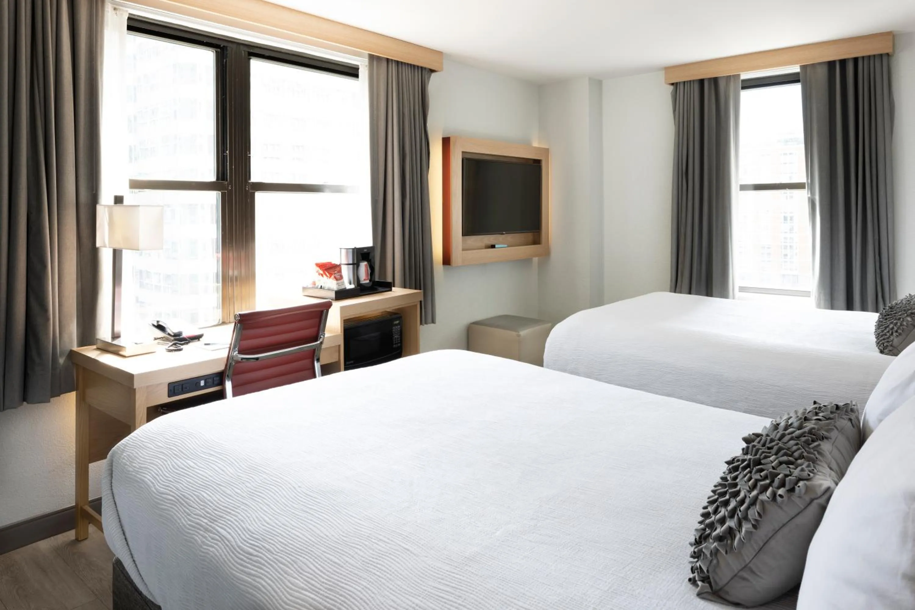 Bedroom, Bed in Hotel Saint Clair - Magnificent Mile