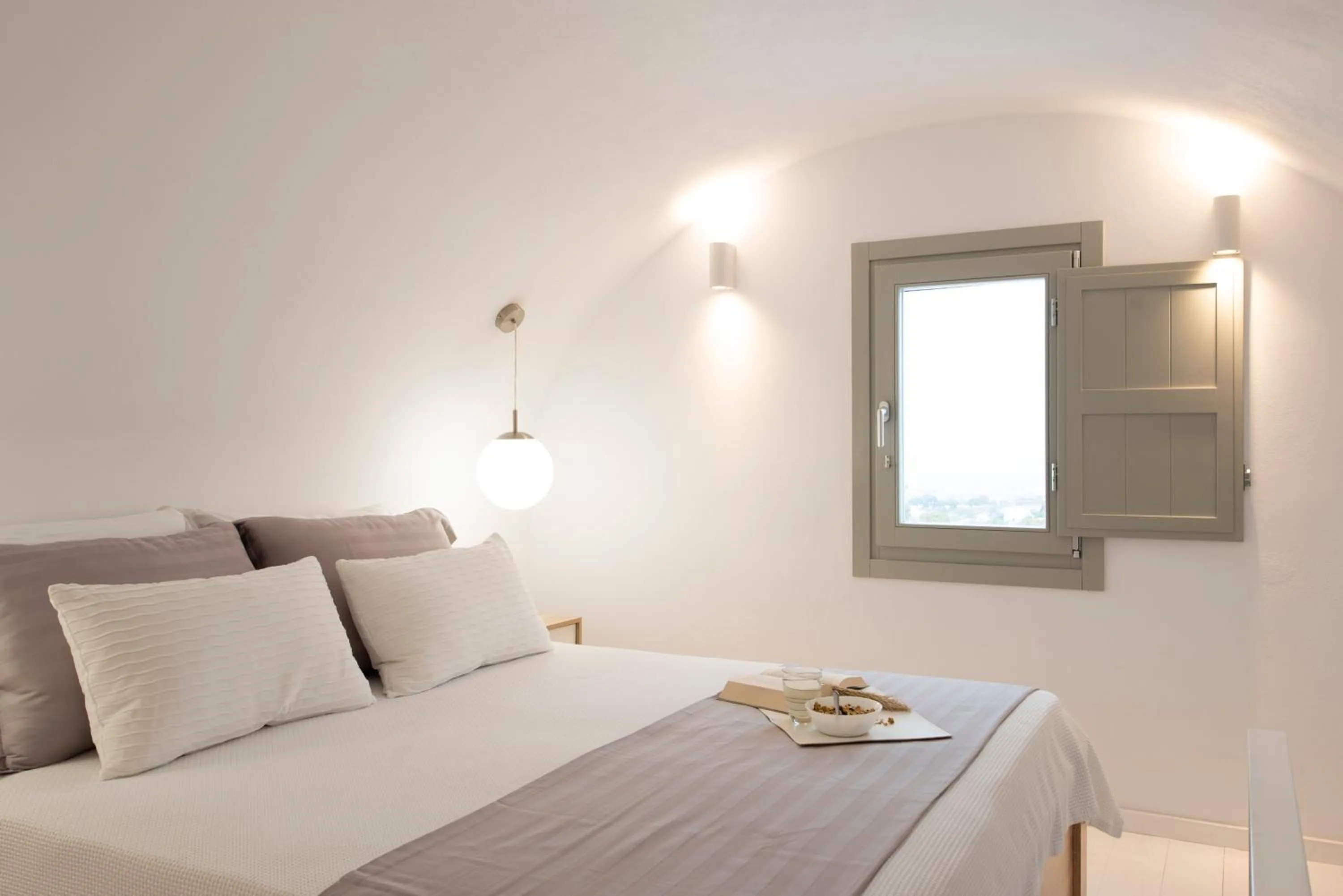 Bed in White Orchid Suites