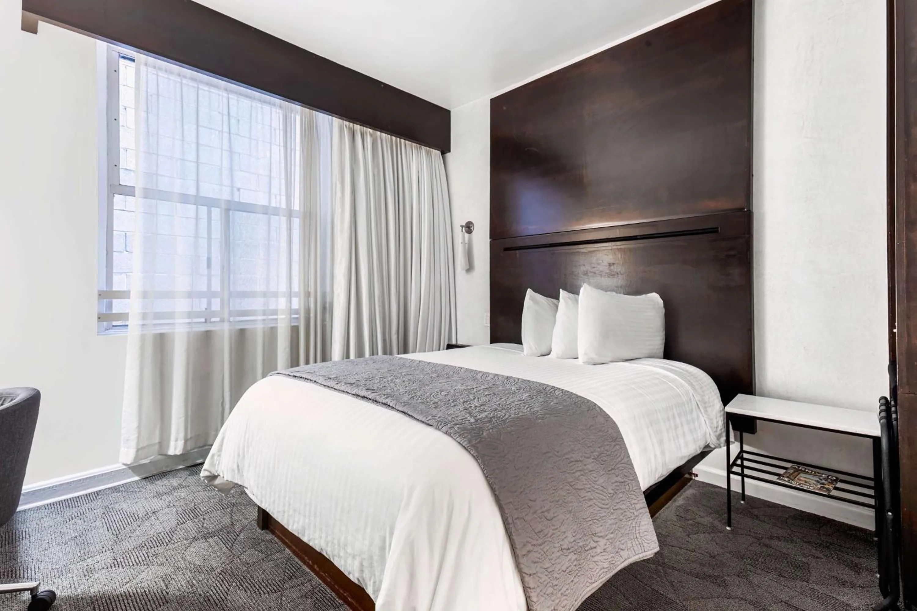 Photo of the whole room, Bed in The O Hotel, Trademark Collection by Wyndham