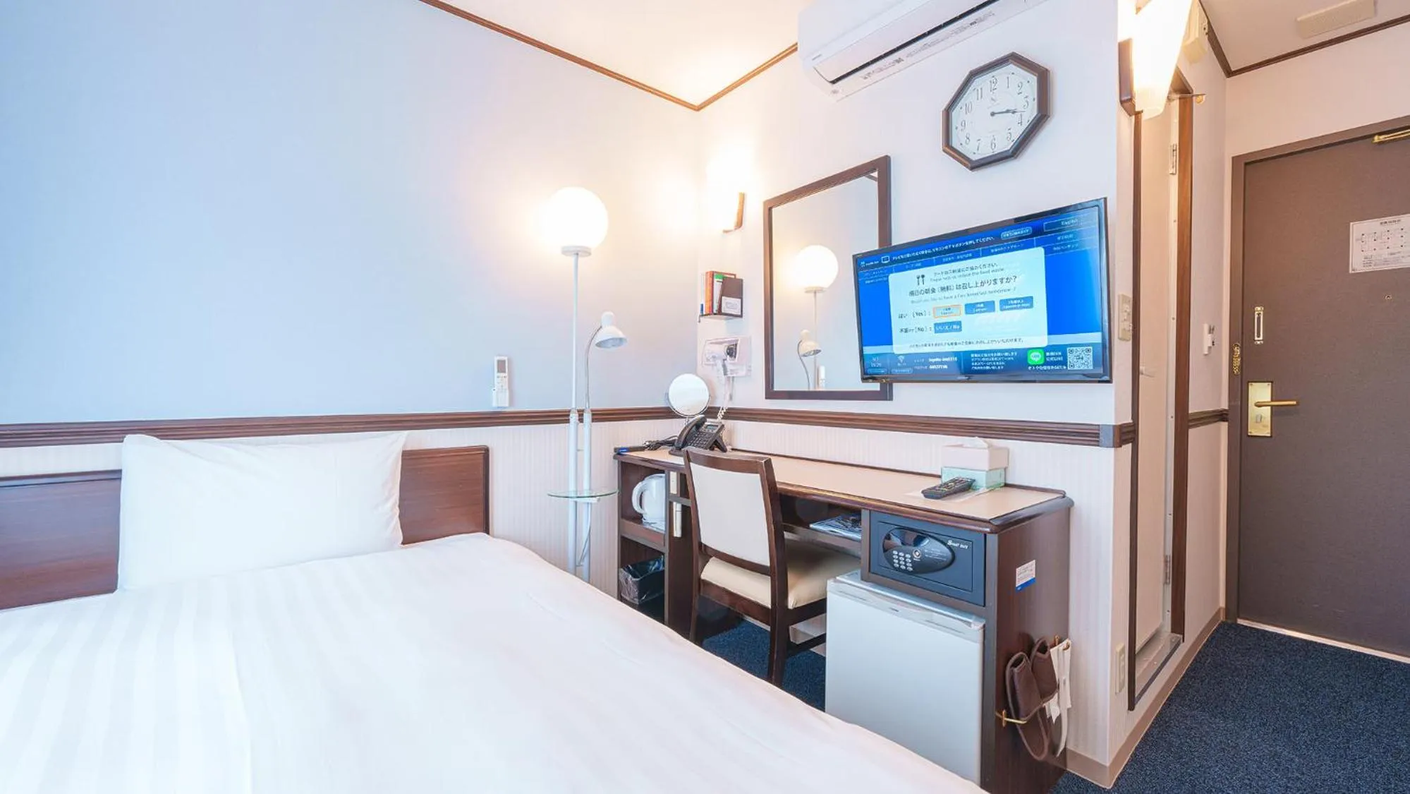 Area and facilities, Bed in Toyoko Inn Shin-Osaka-eki Higashi-guchi