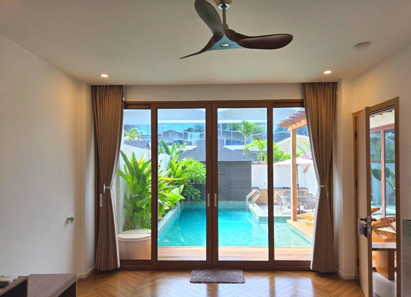 Swimming pool in Chez Judy Resort