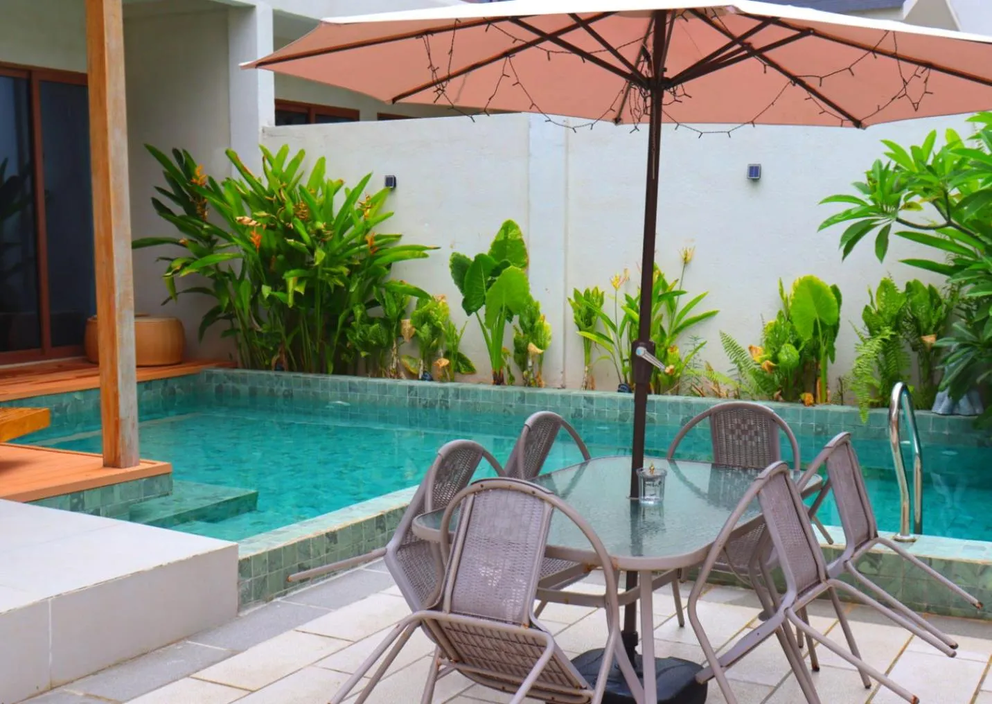 Swimming pool in Chez Judy Resort