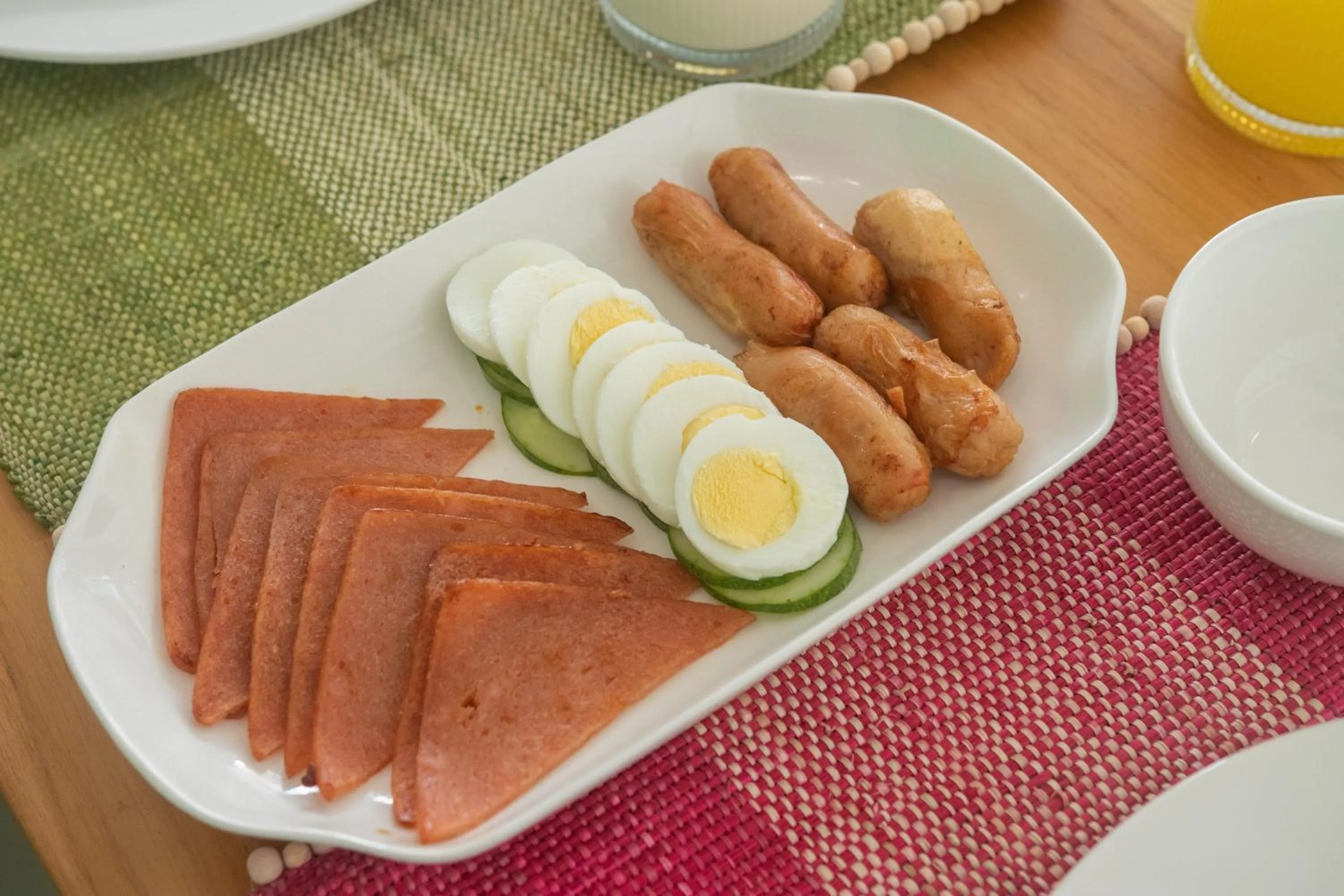 Food and drinks in Chez Judy Resort