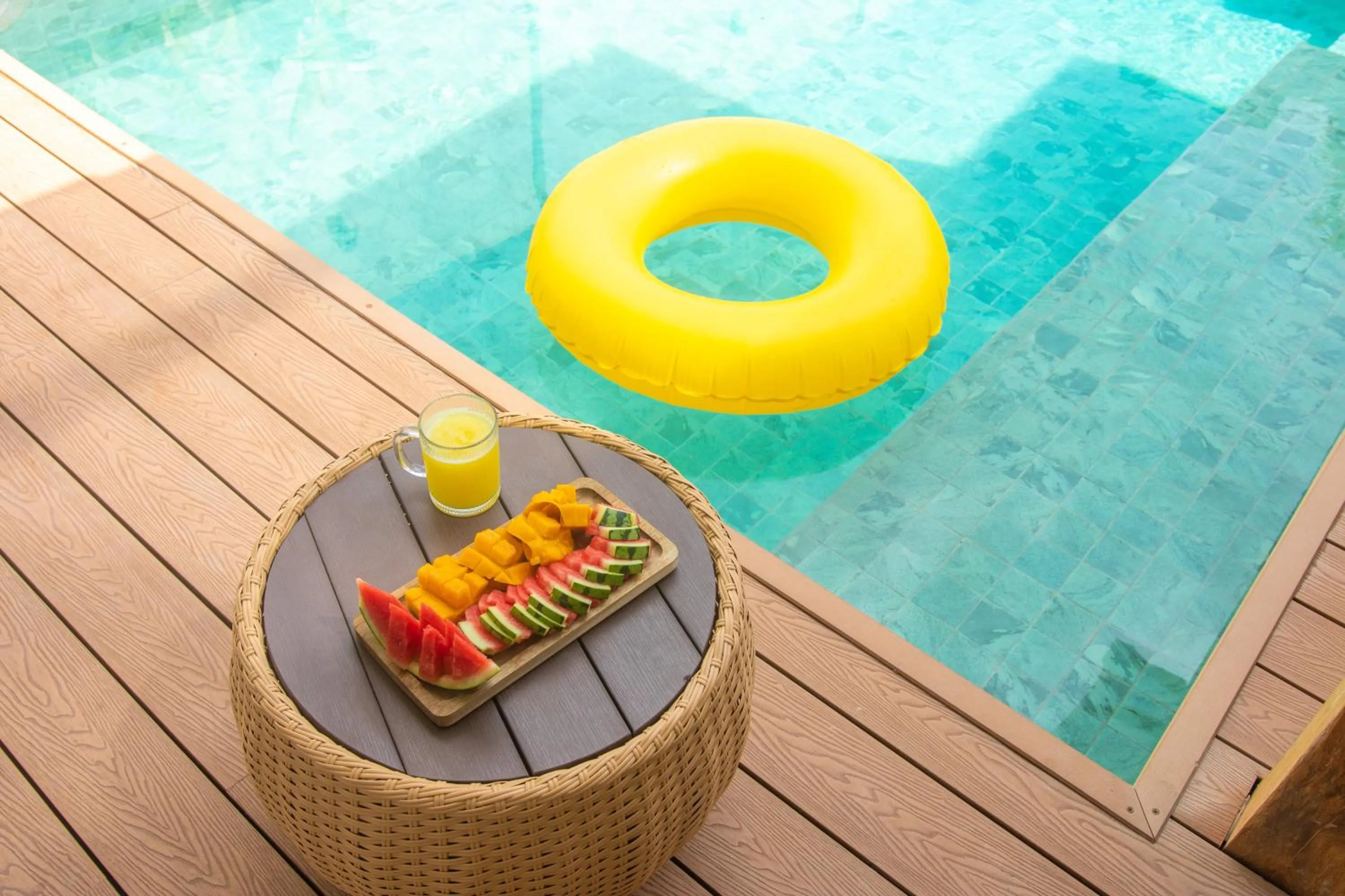 Food and drinks in Chez Judy Resort