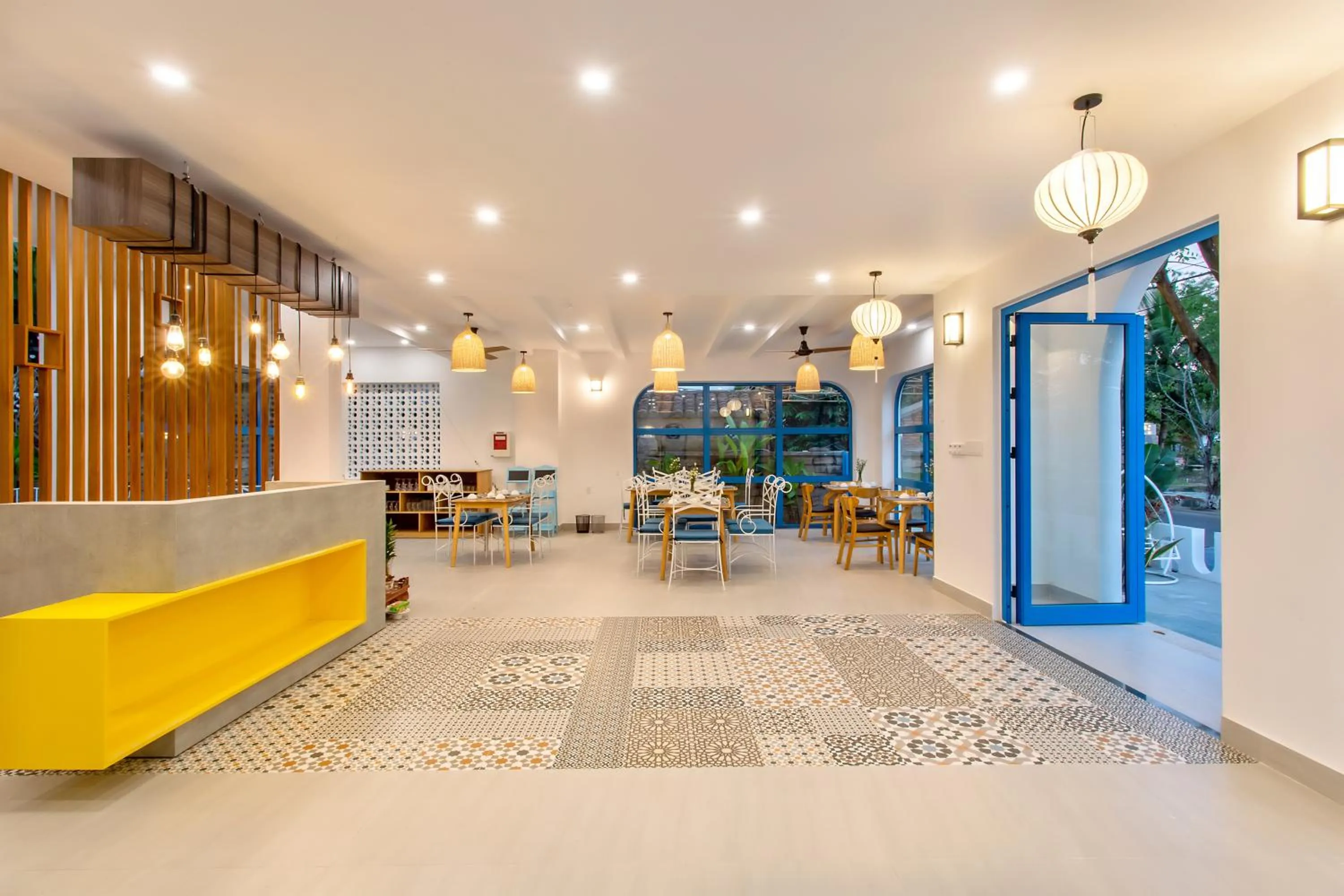 Santorin HoiAn Villa