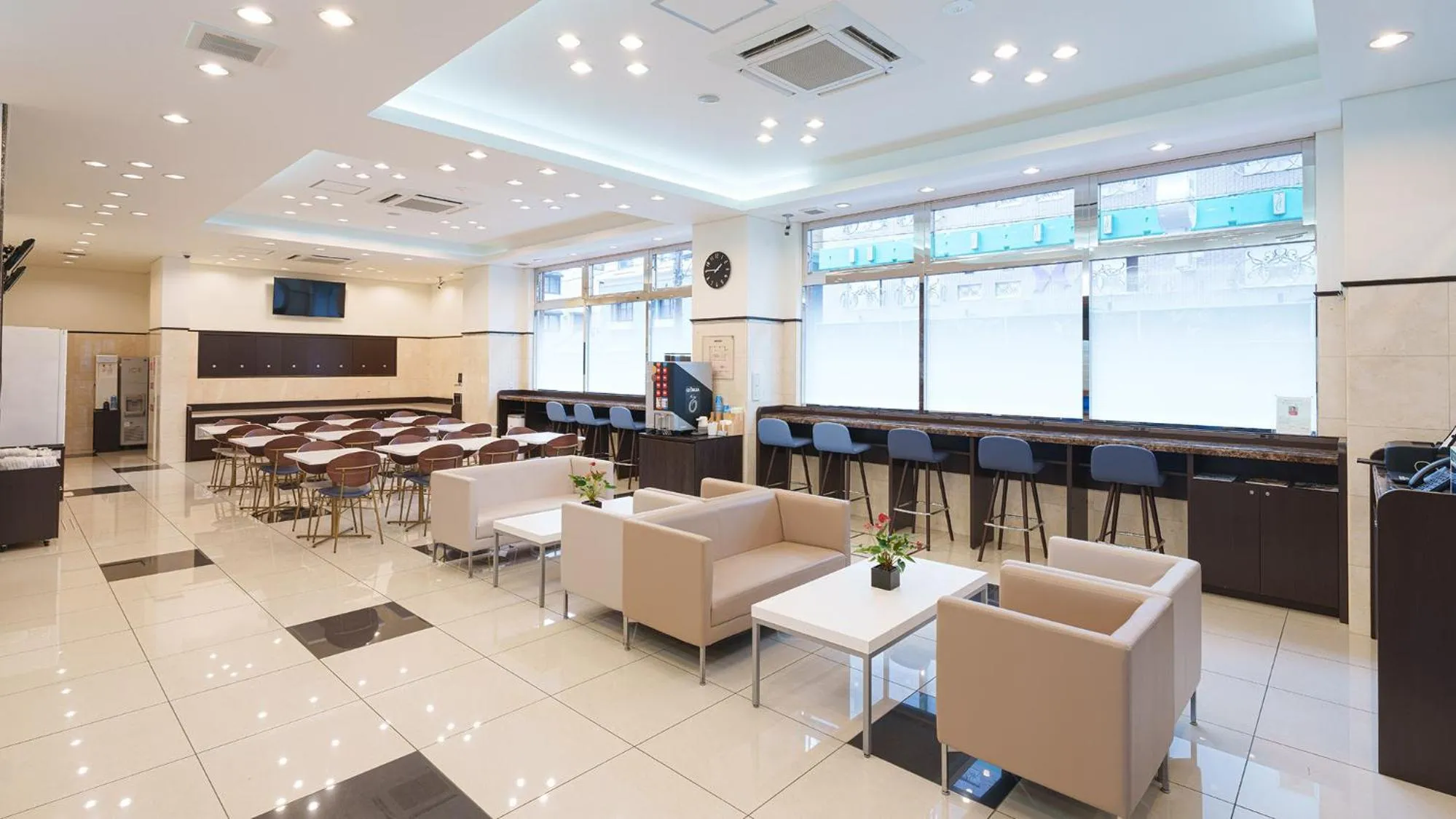 Lobby or reception in Toyoko Inn Osaka Hankyu Juso-eki Nishi-guchi No.2