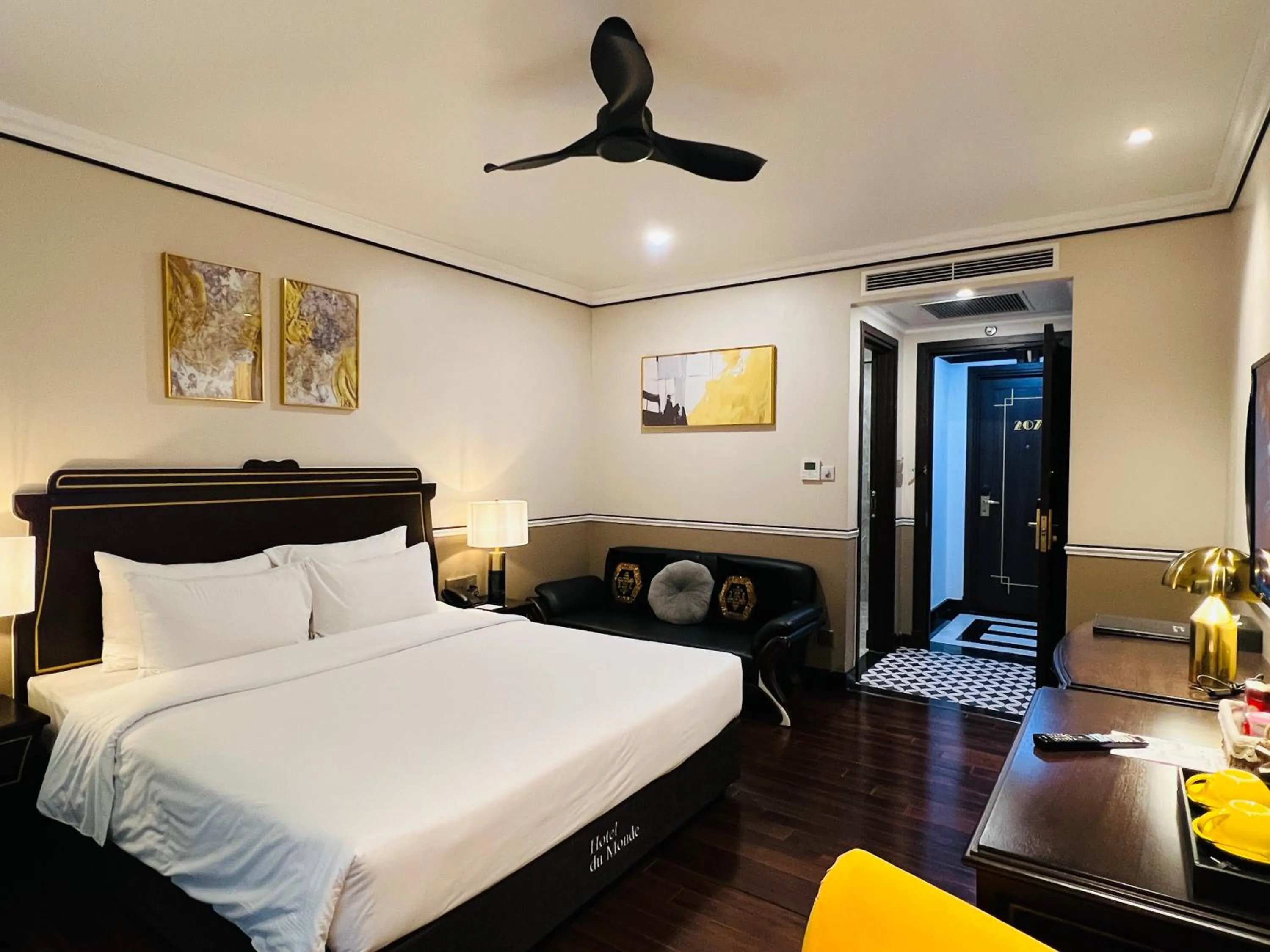 Bedroom, Bed in Hotel du Monde Art