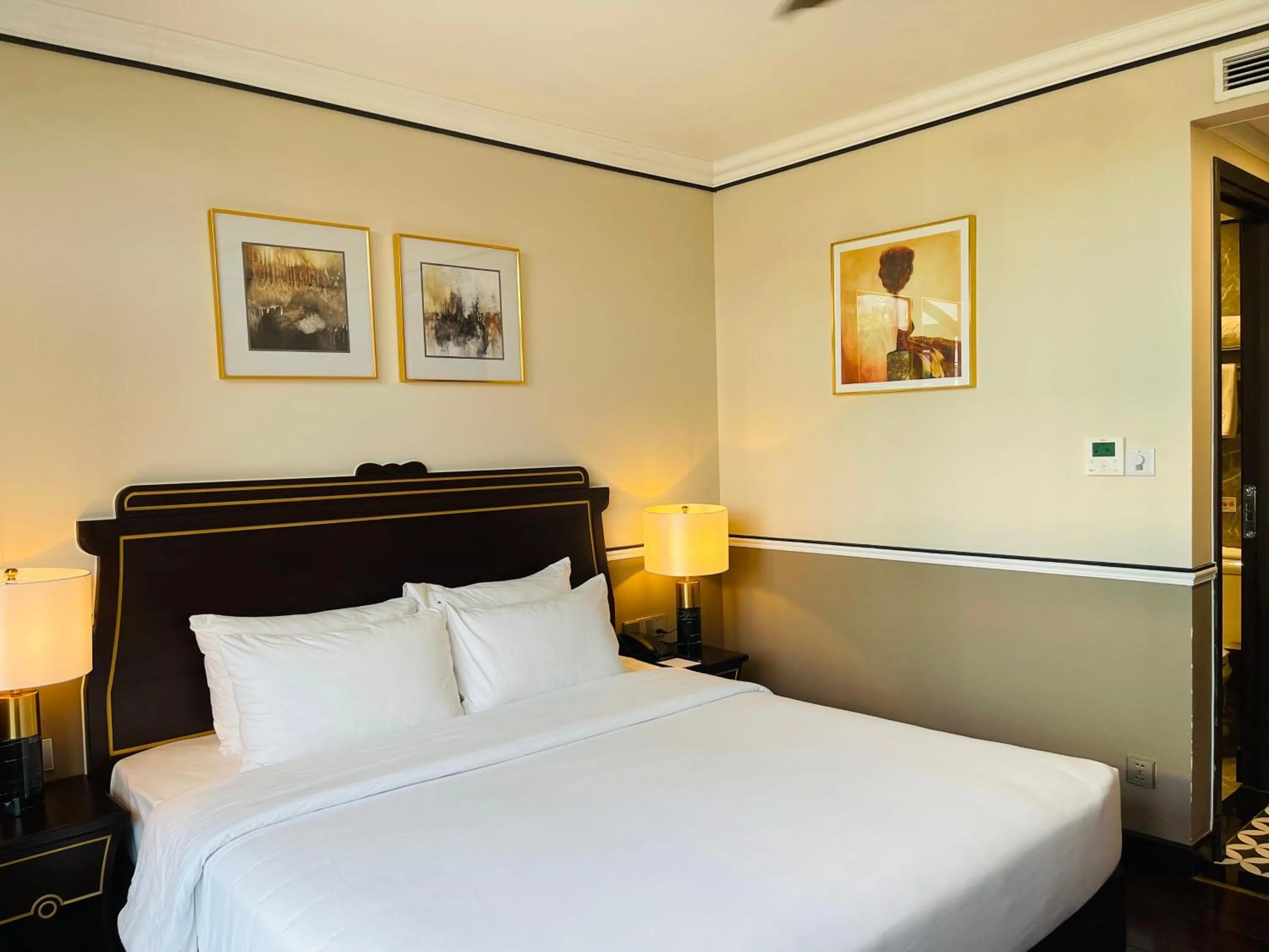 Bedroom, Bed in Hotel du Monde Art