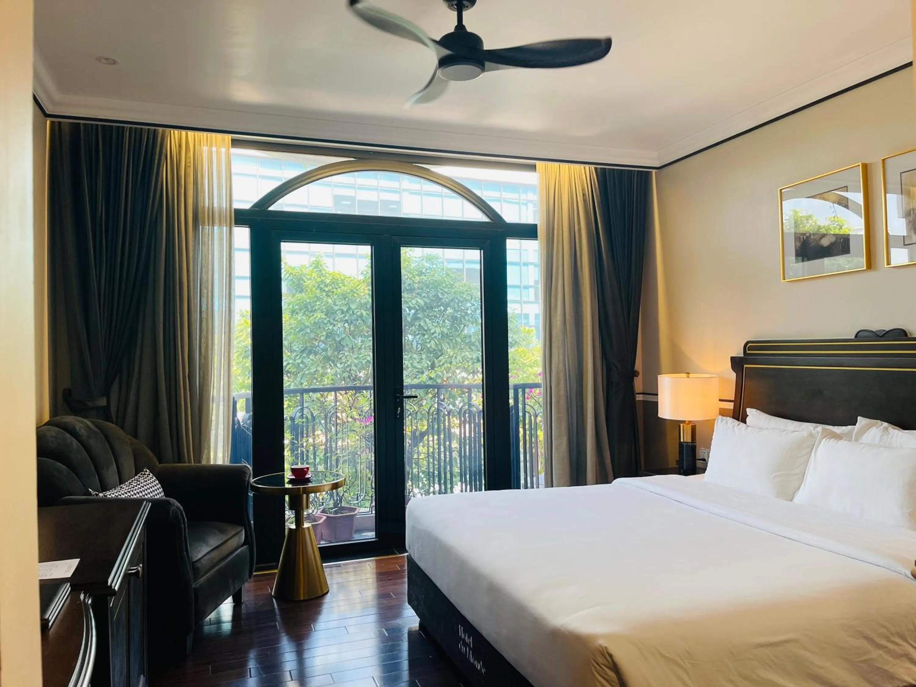 Bed in Hotel du Monde Art