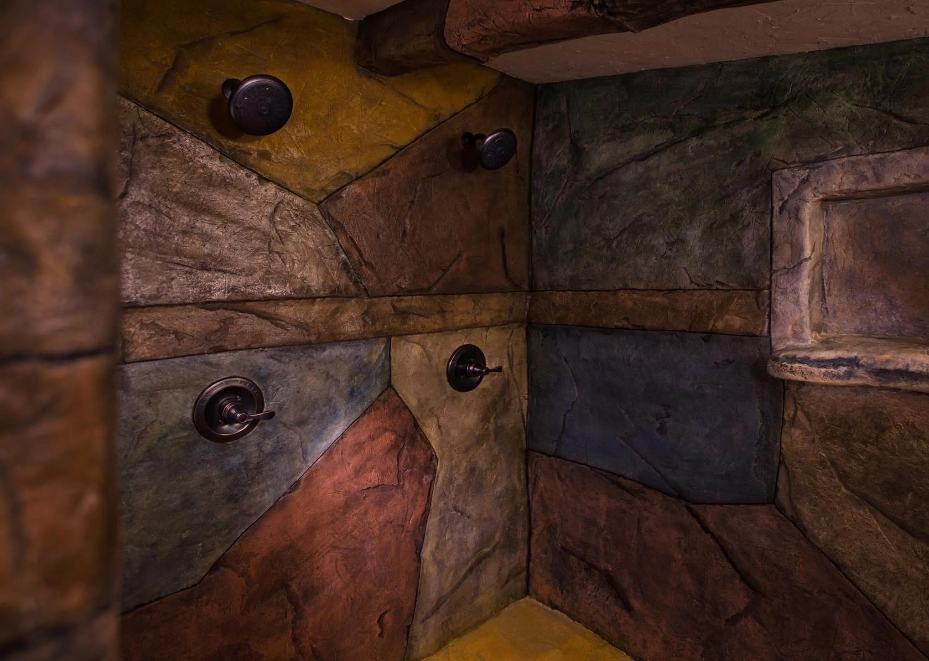 Bathroom in Chalet Kilauea