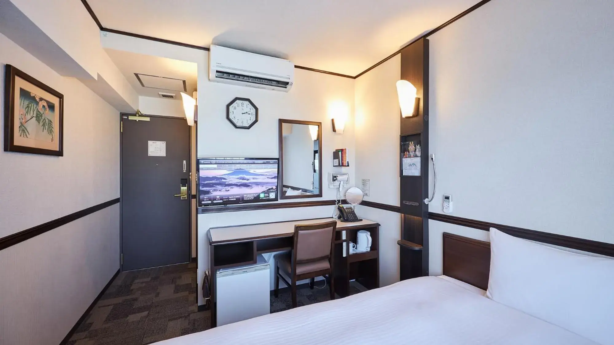 Double Room for Single Use - Non-Smoking in Toyoko Inn Osaka Honmachi No2 Double Room for Single Use - Non-Smoking in Toyoko Inn Osaka Honmachi No2