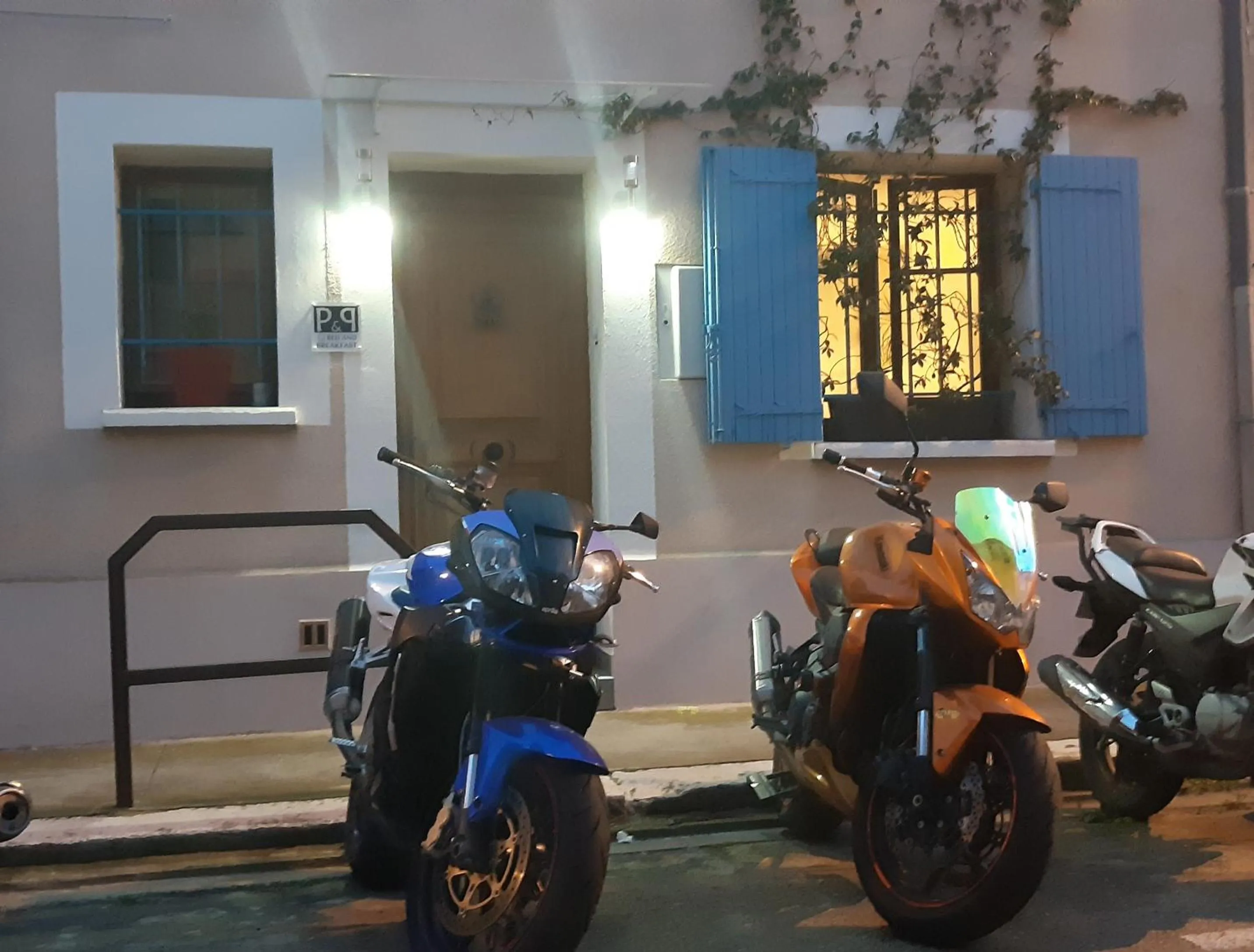 Facade/entrance in Bed and Breakfast P&P Nîmes-Centre