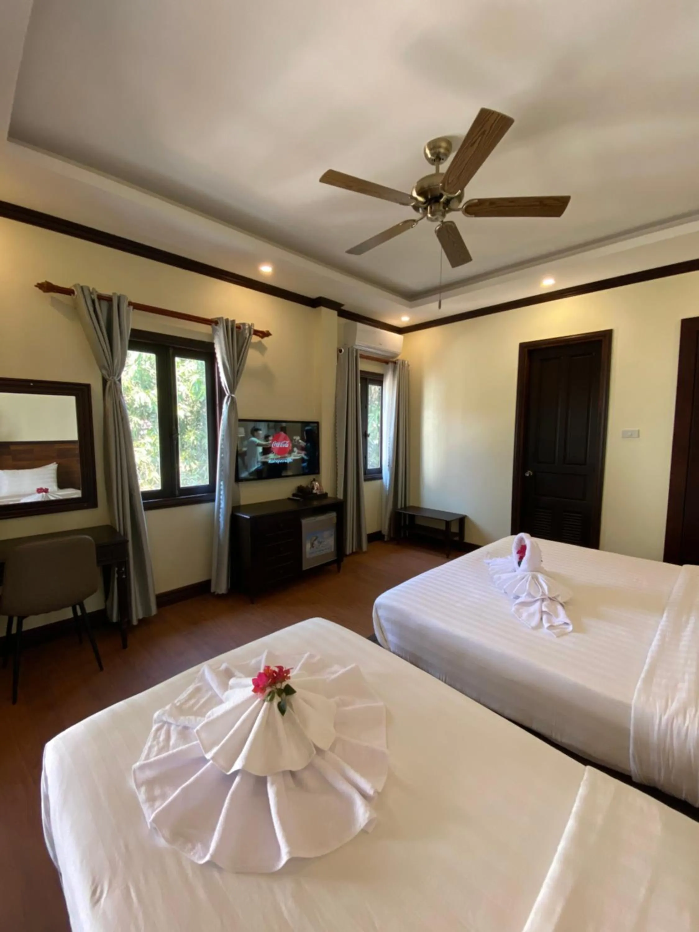 Photo of the whole room, Bed in Meunna Boutique Hotel