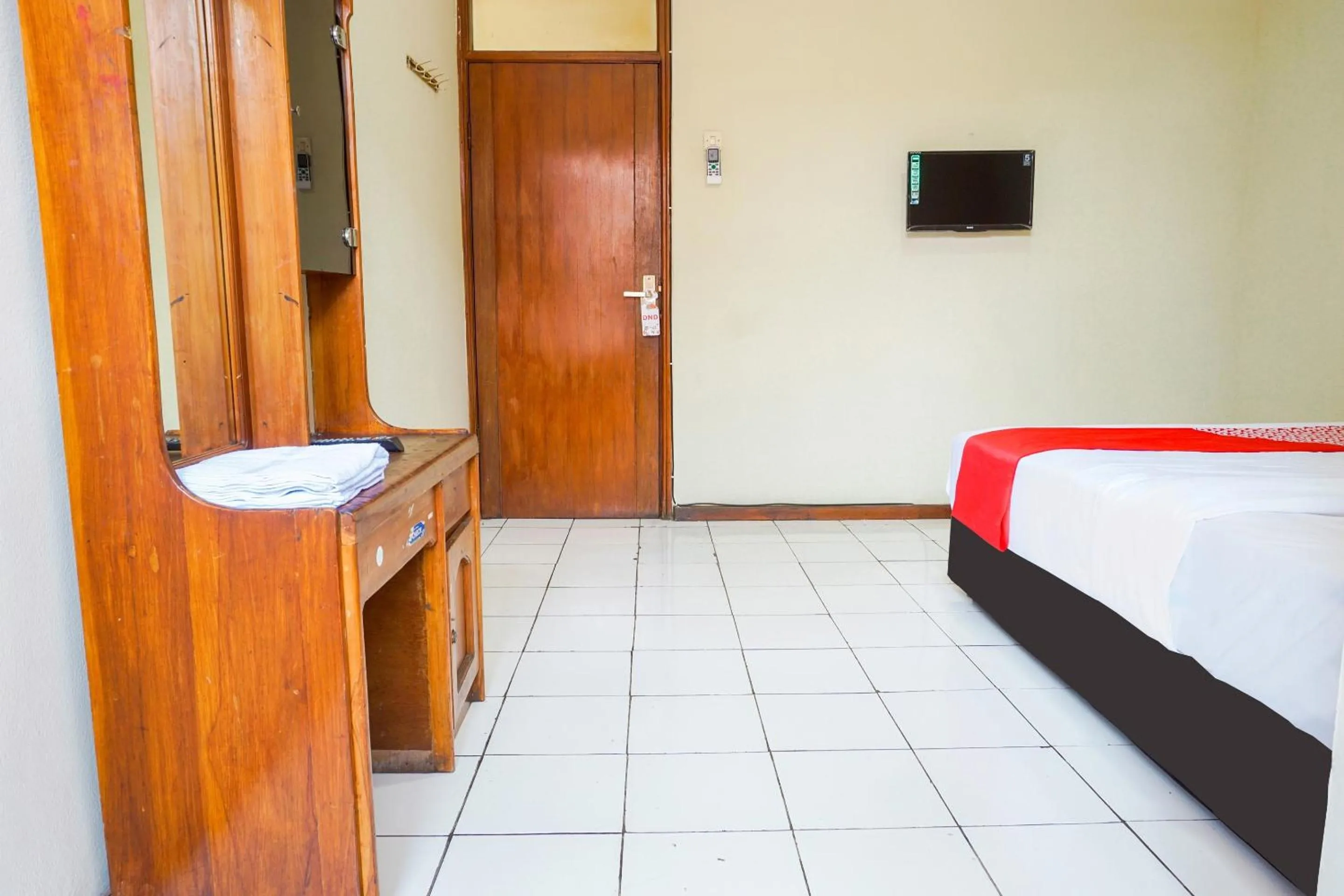 Bedroom, Bed in Hotel O Kebon Jeruk Near Gedung Sate Formerly Kurnia Hotel