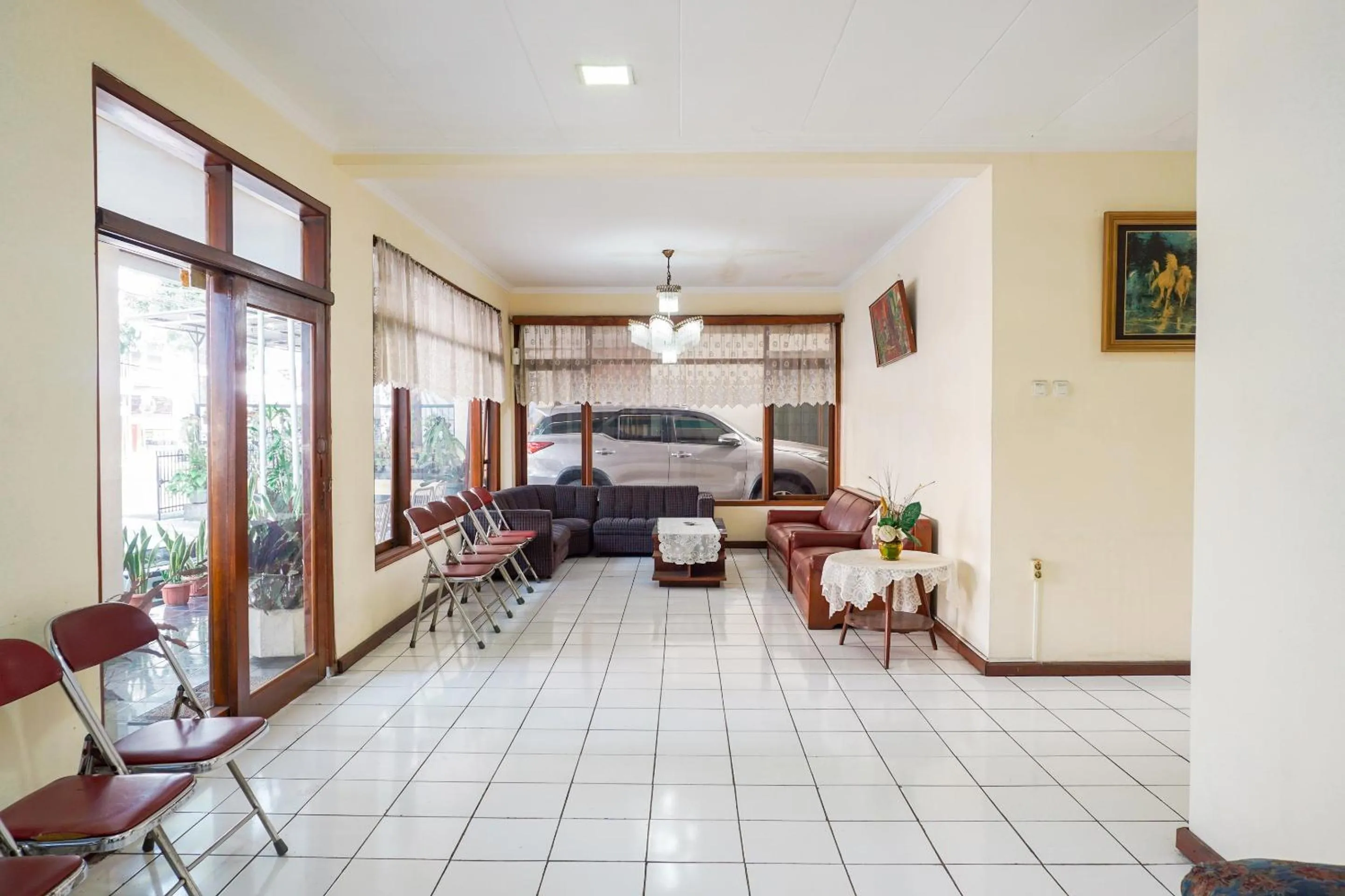 Lobby or reception in Hotel O Kebon Jeruk Near Gedung Sate Formerly Kurnia Hotel