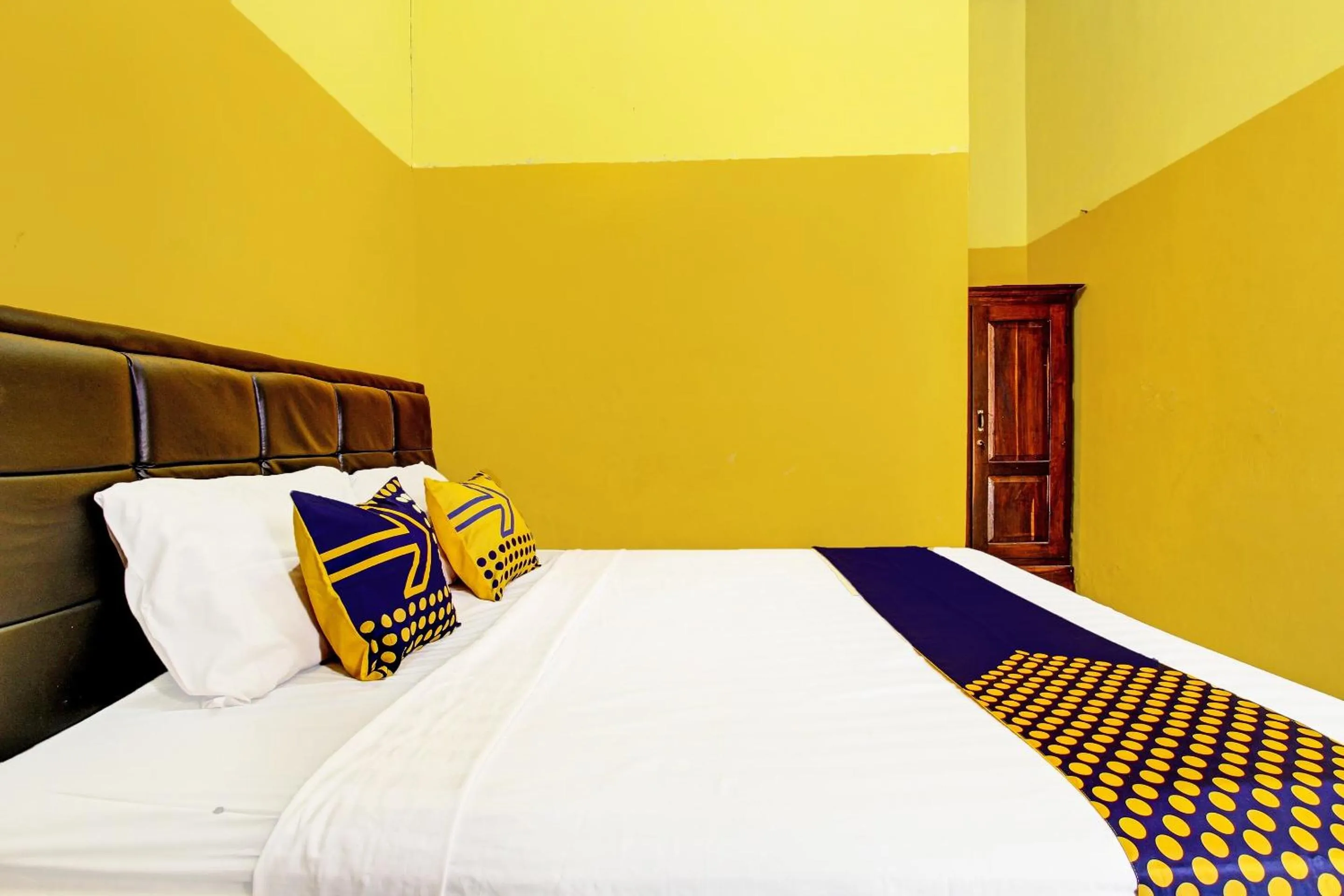 Bedroom, Bed in OYO Life 2546 Griya Widya Syariah
