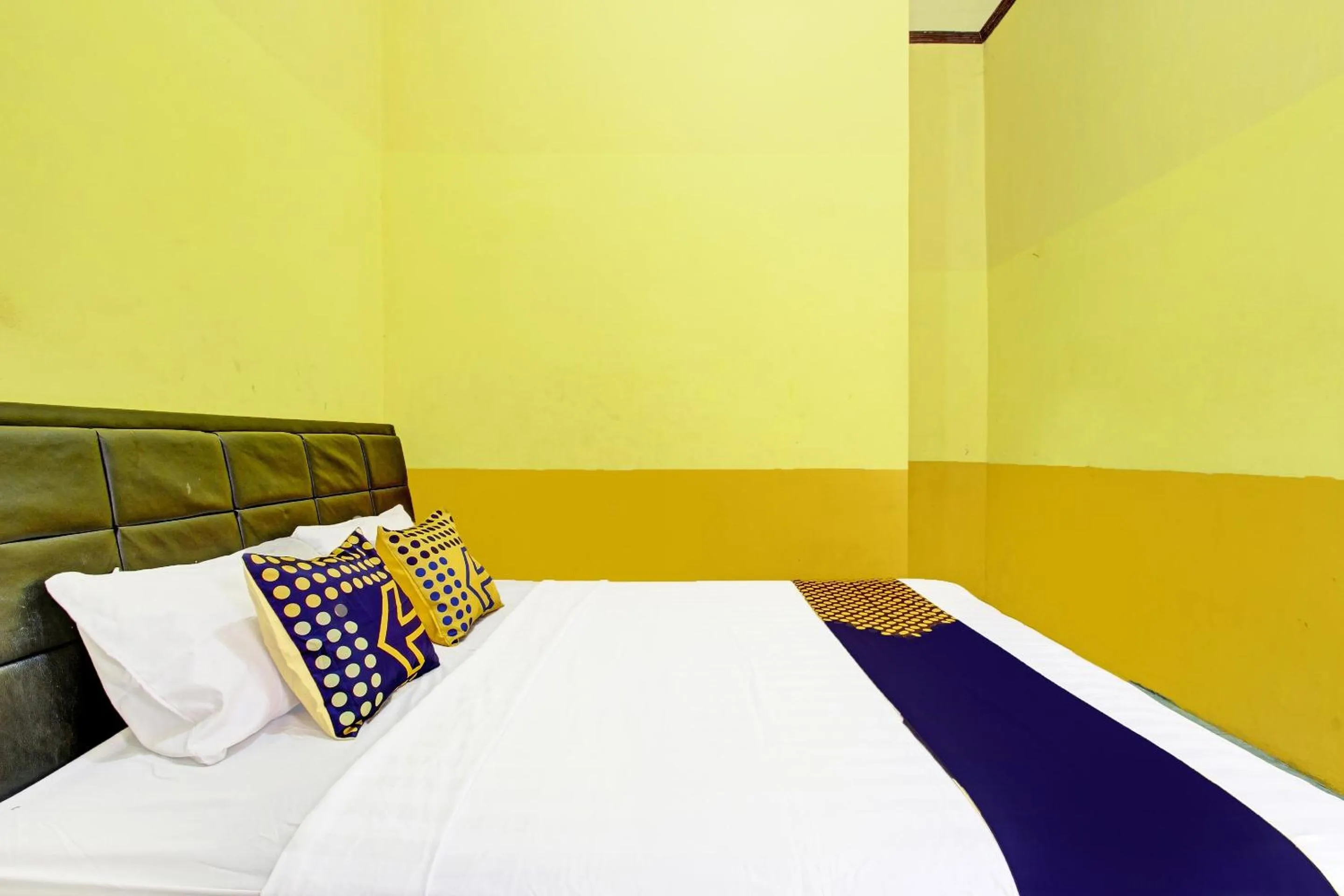 Bedroom, Bed in OYO Life 2546 Griya Widya Syariah