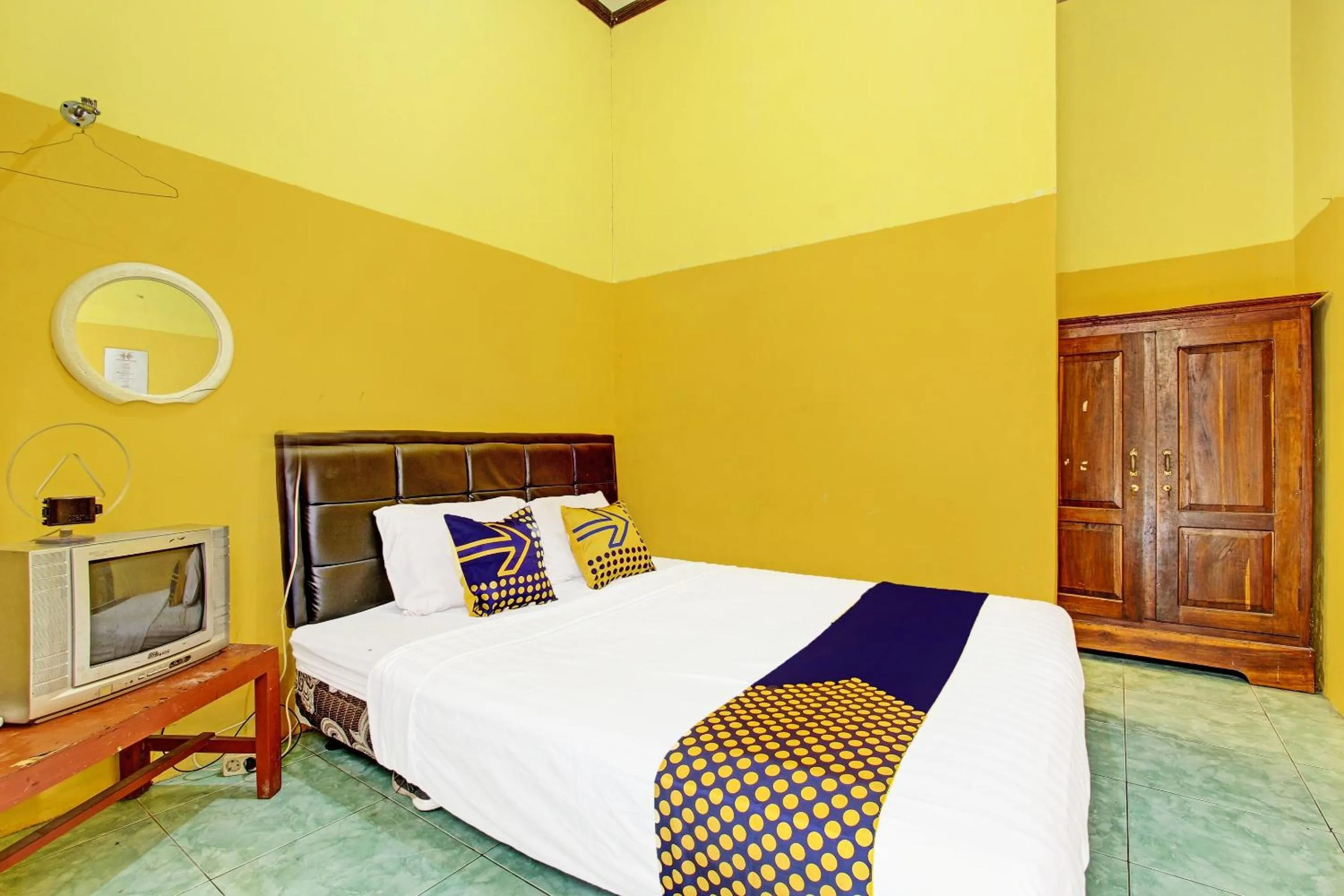 Bedroom, Bed in OYO Life 2546 Griya Widya Syariah