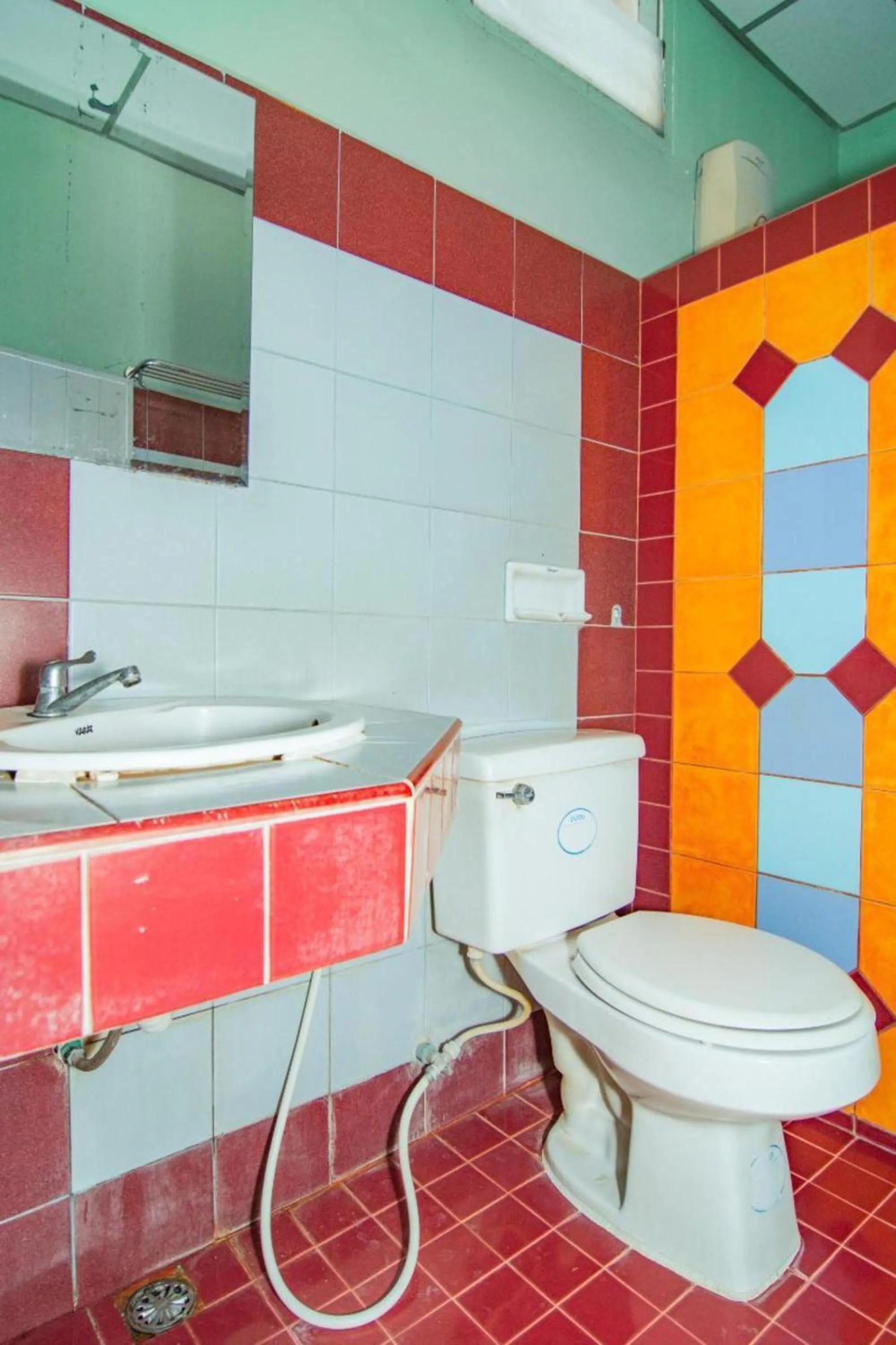 Bathroom in OYO 534 Phasuk Hotel