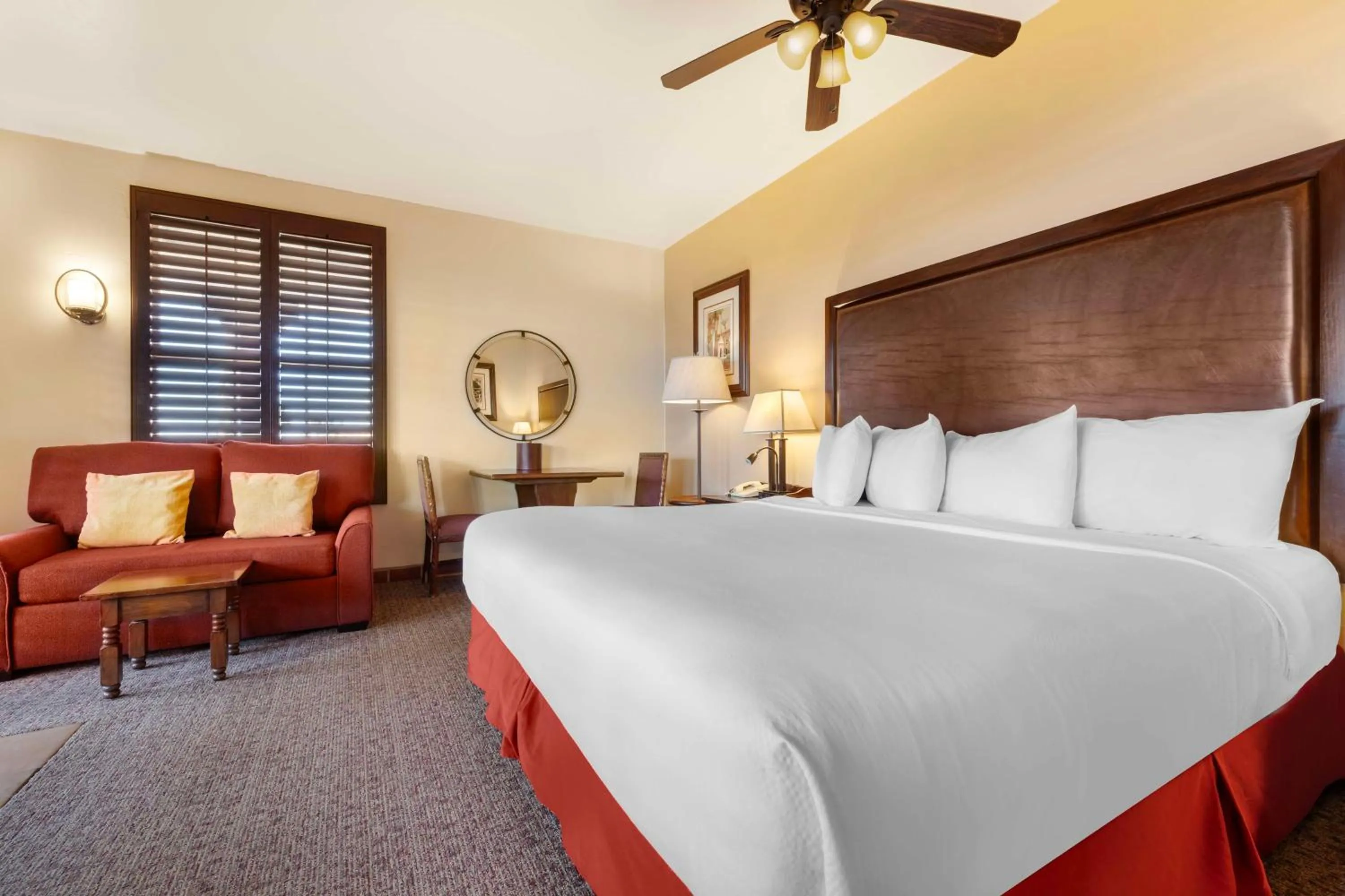 Bedroom, Bed in Best Western Plus Hacienda Hotel Old Town