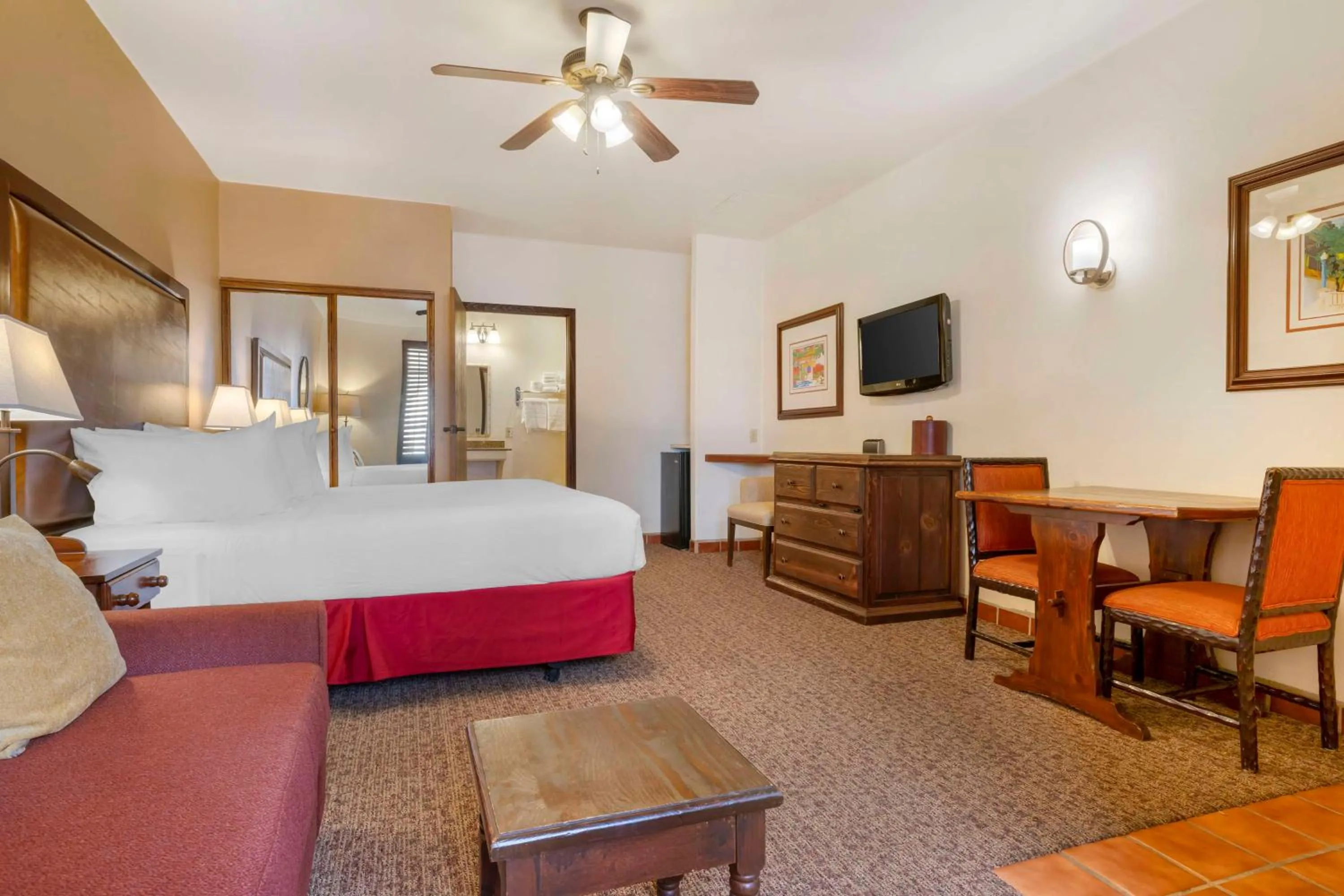 Bedroom in Best Western Plus Hacienda Hotel Old Town