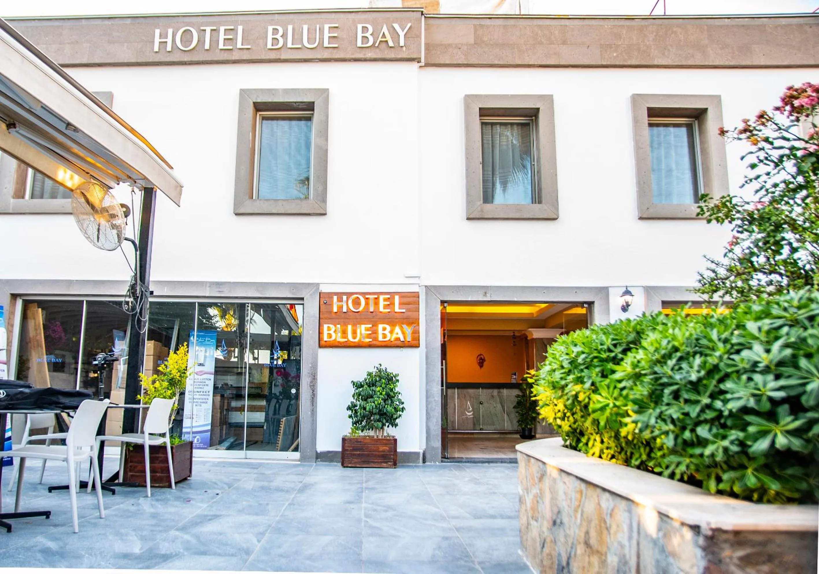 Lobby or reception in Blue Bay Beach Hotel