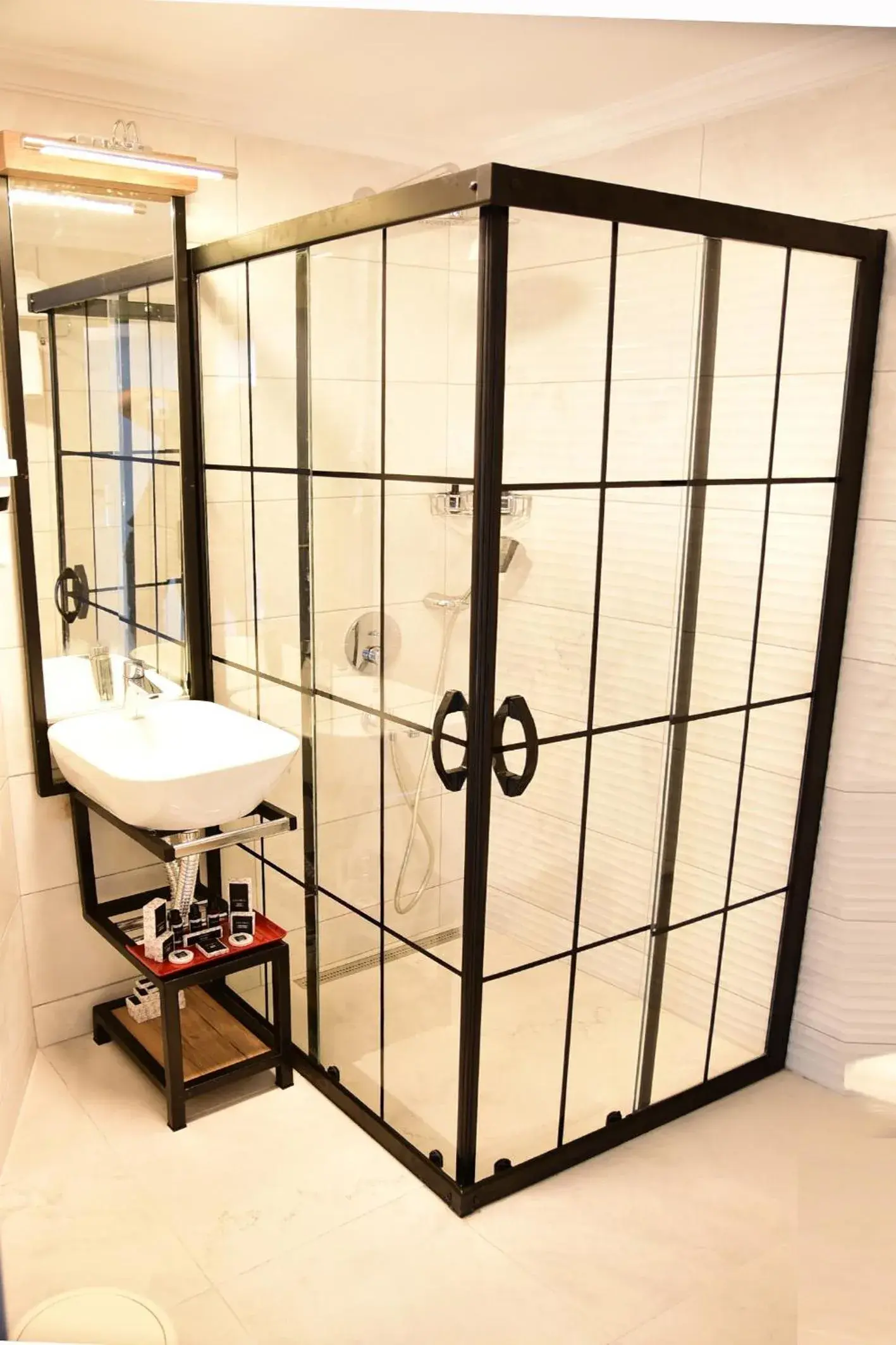 Standard Double or Twin Room - single occupancy in Blue Bay Beach Hotel Standard Double or Twin Room - single occupancy in Blue Bay Beach Hotel