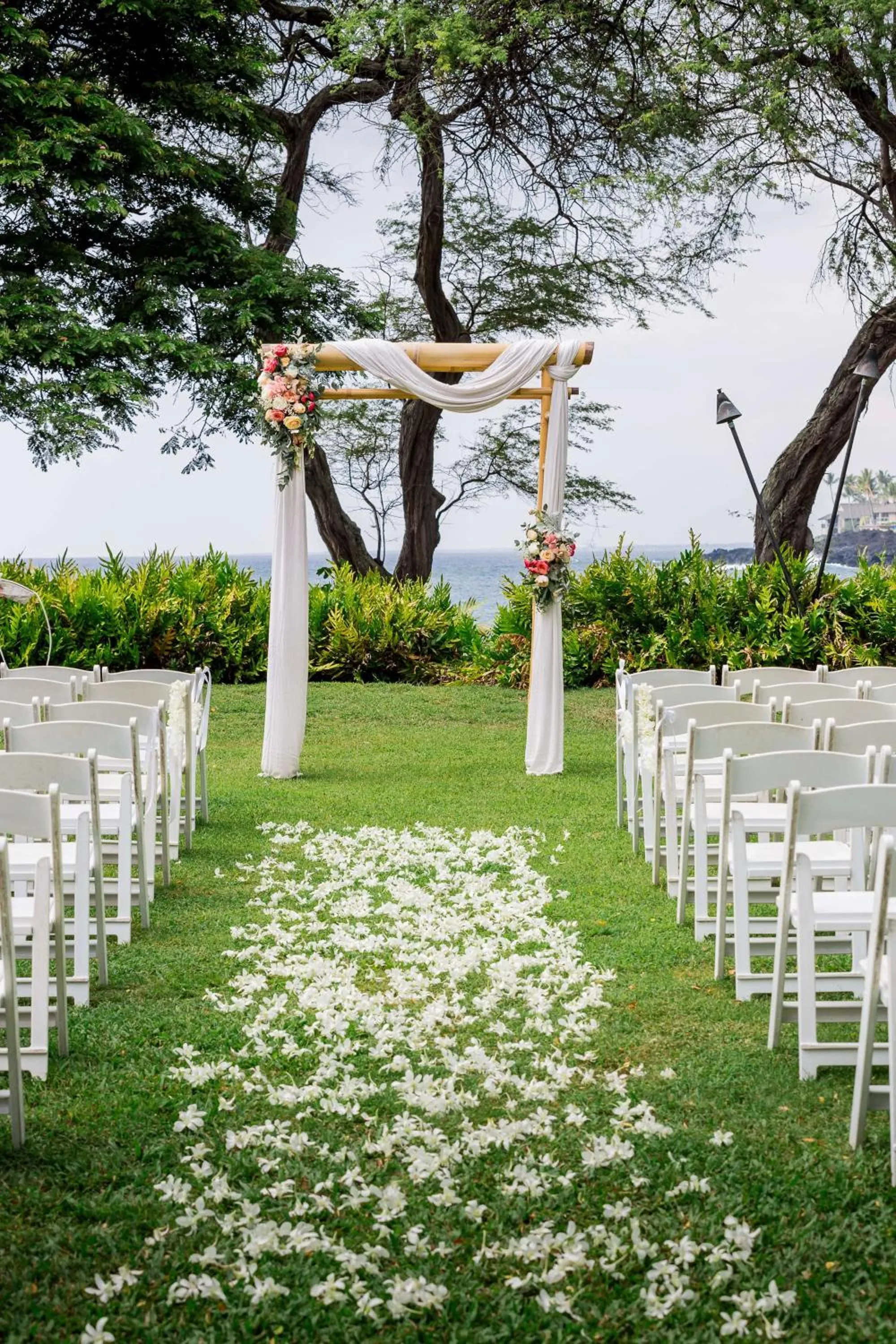 wedding in OUTRIGGER Kona Resort and Spa