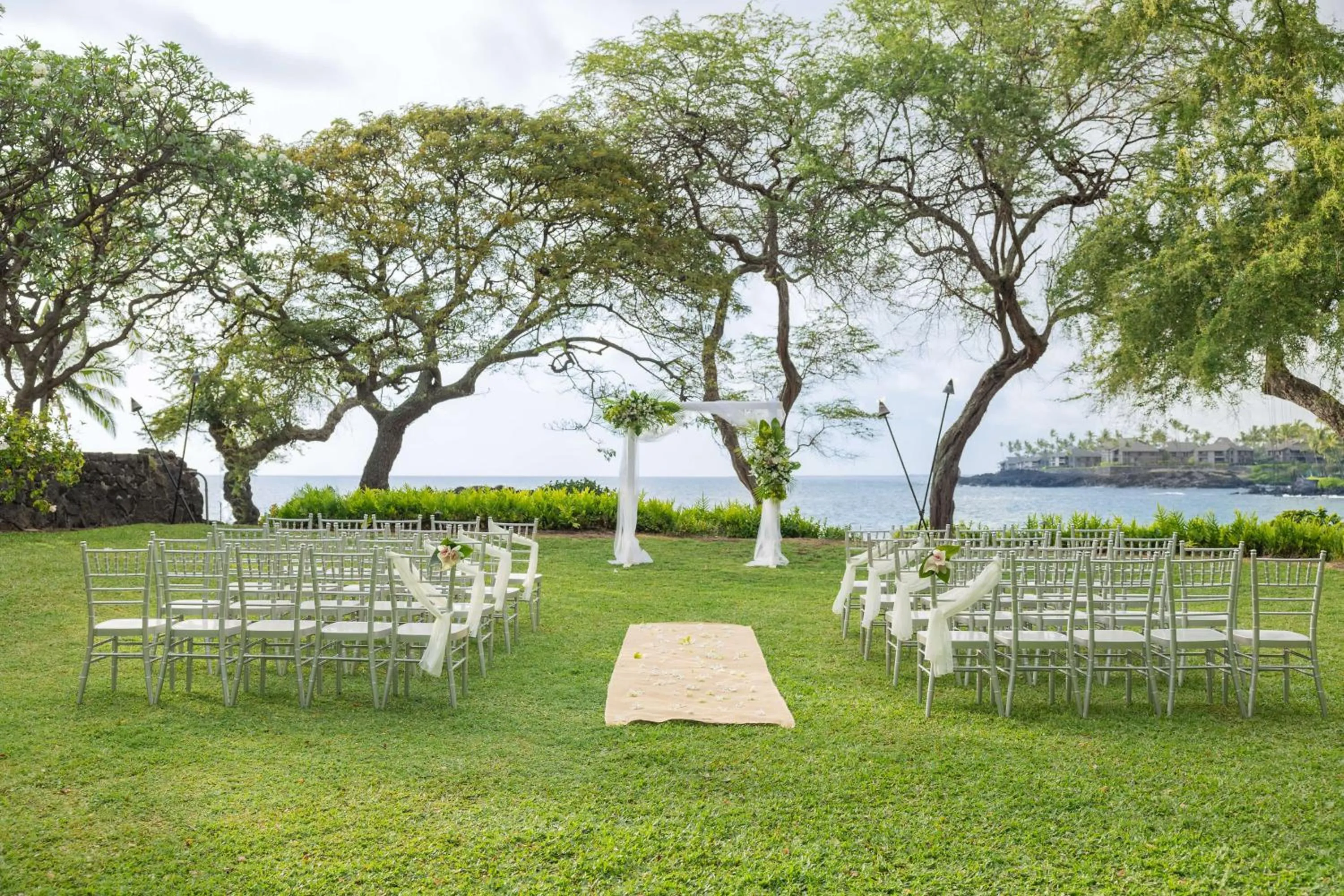 wedding in OUTRIGGER Kona Resort and Spa