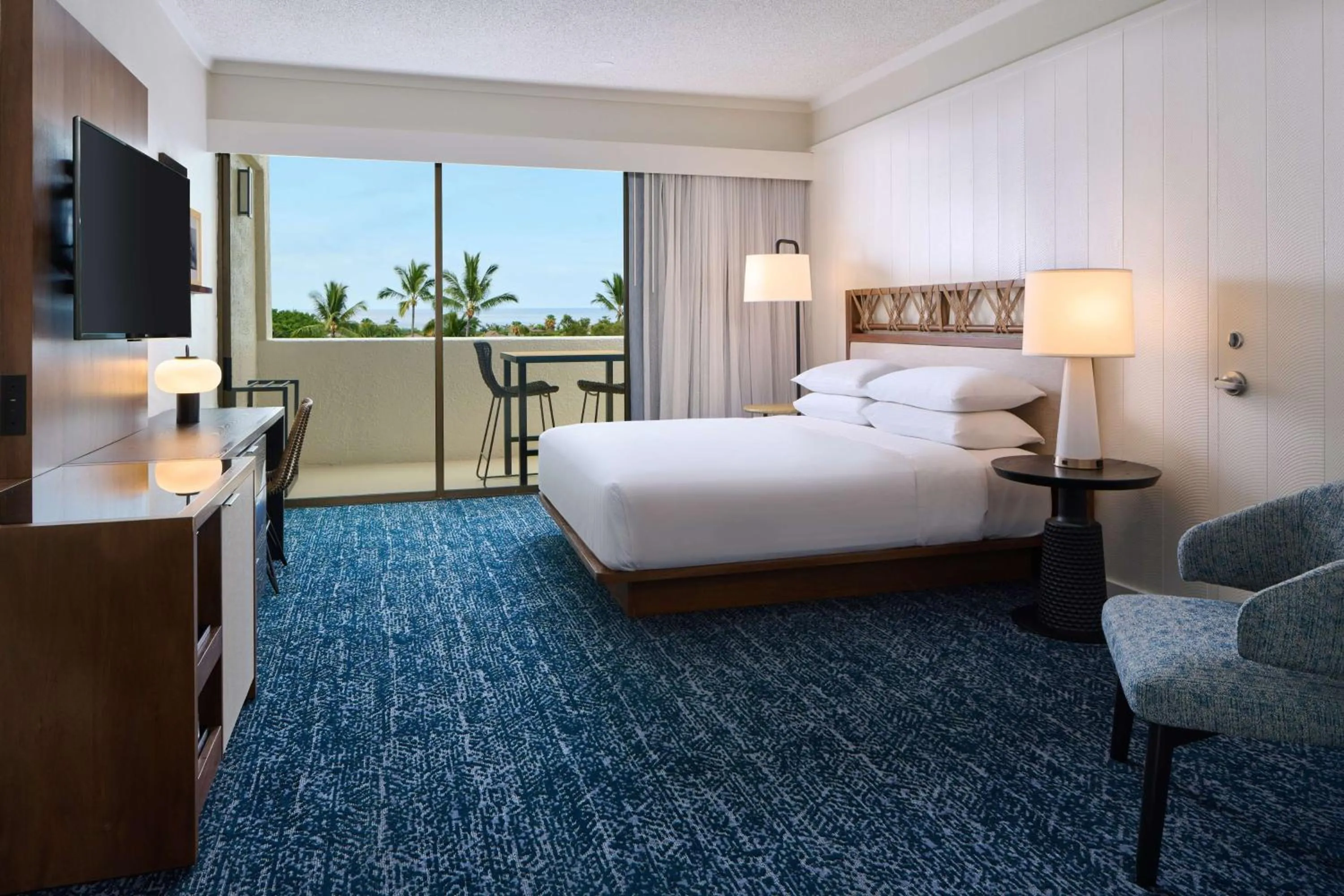 Bedroom, Bed in OUTRIGGER Kona Resort and Spa