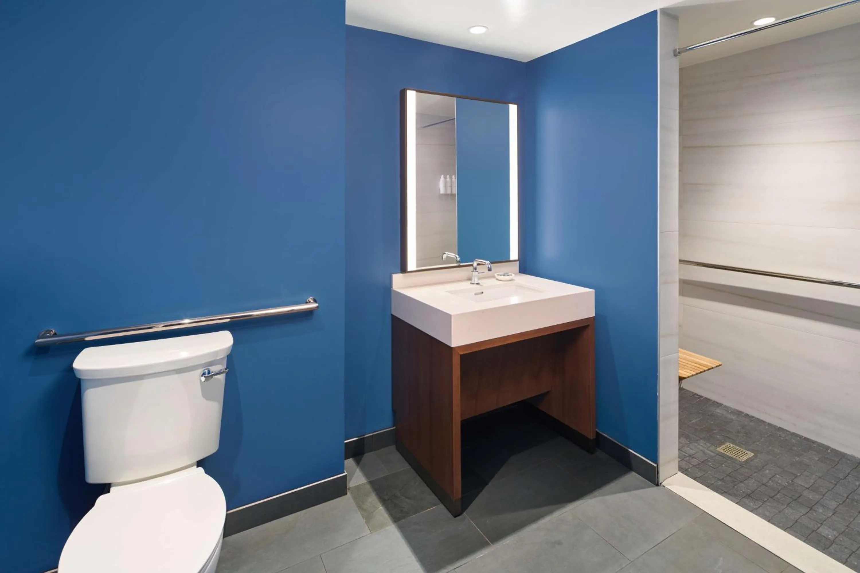 Bathroom in OUTRIGGER Kona Resort and Spa