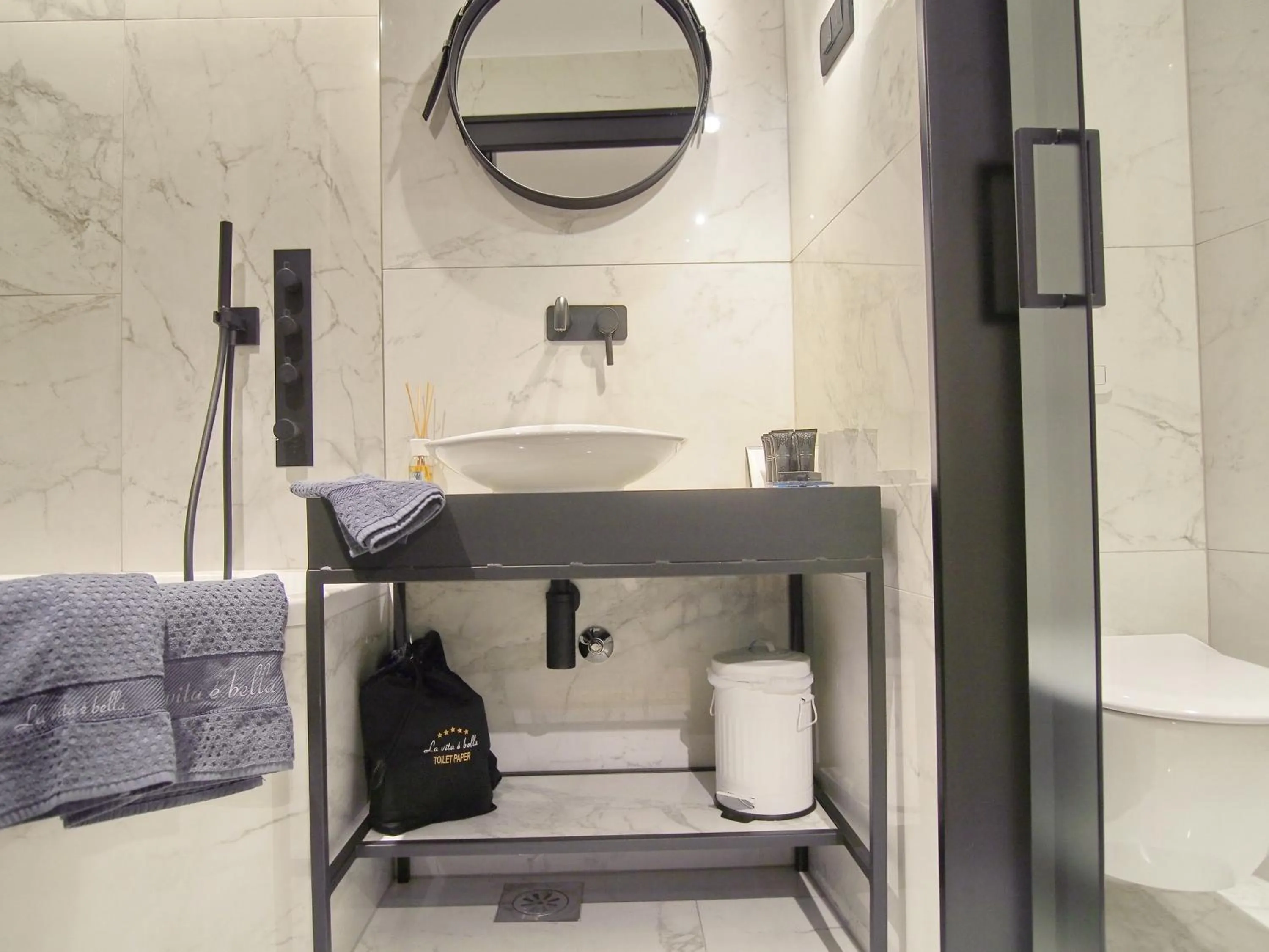 Bathroom in La Vita e Bella III