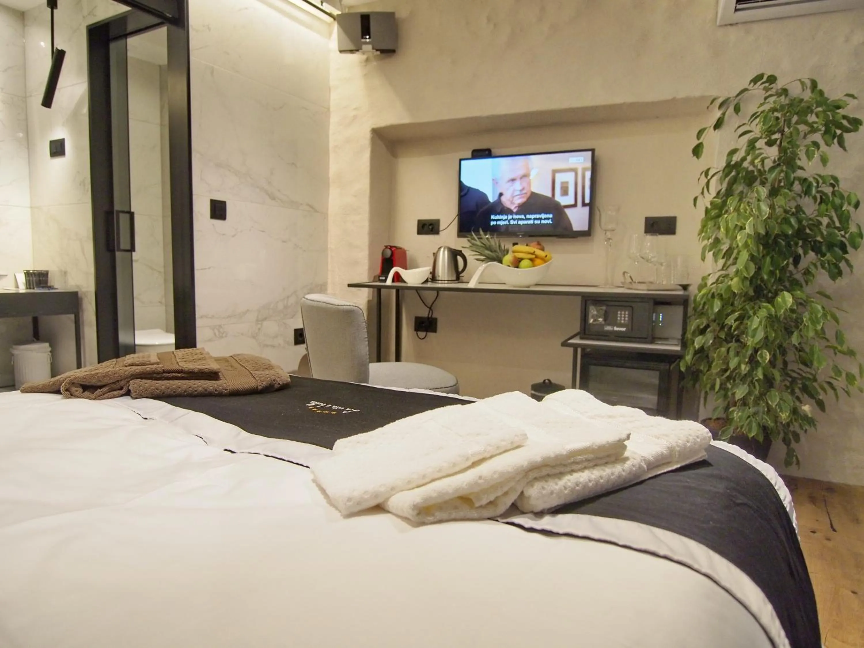 Bed in La Vita e Bella III