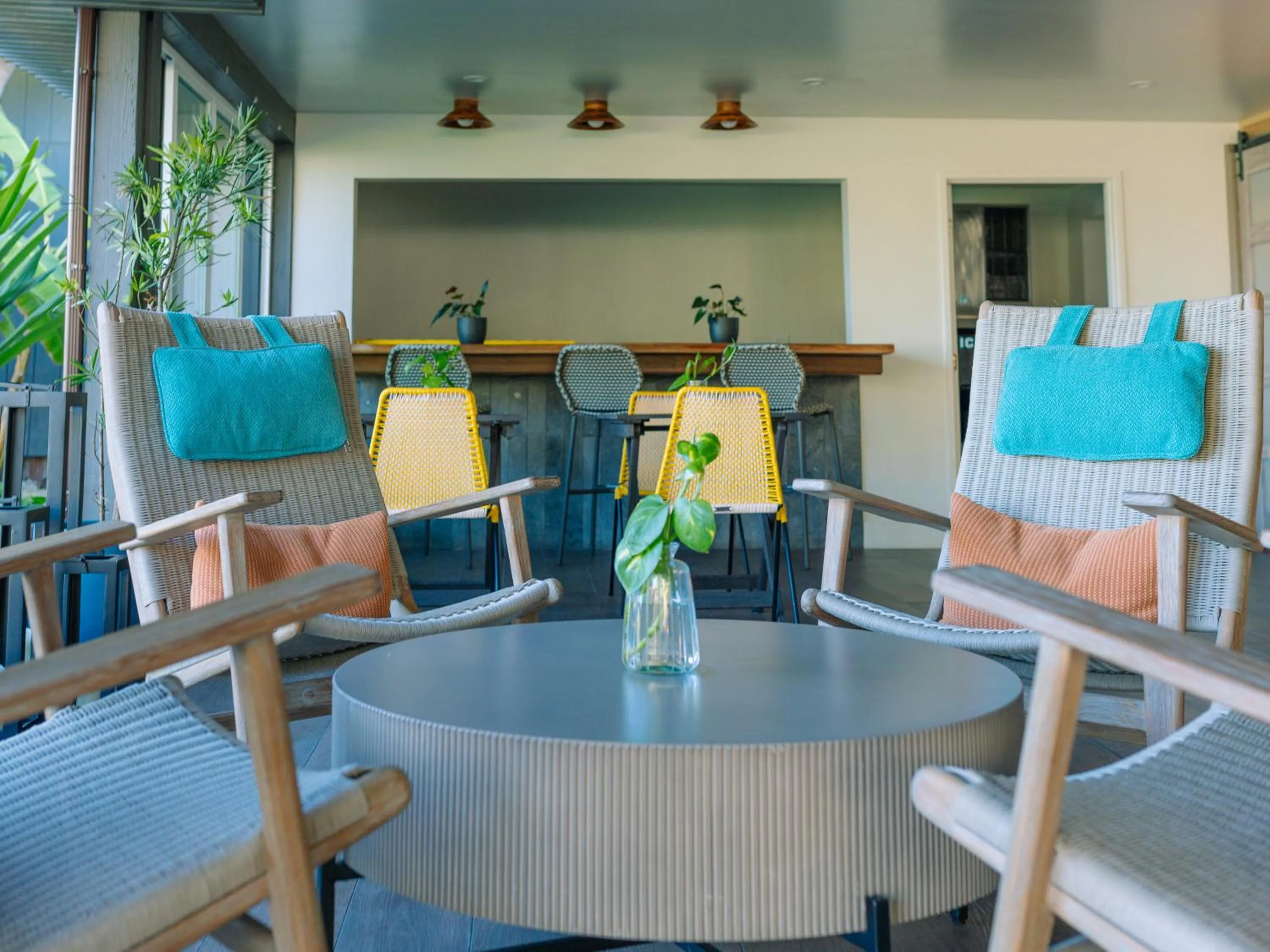 Seating area in Maui Seaside Hotel