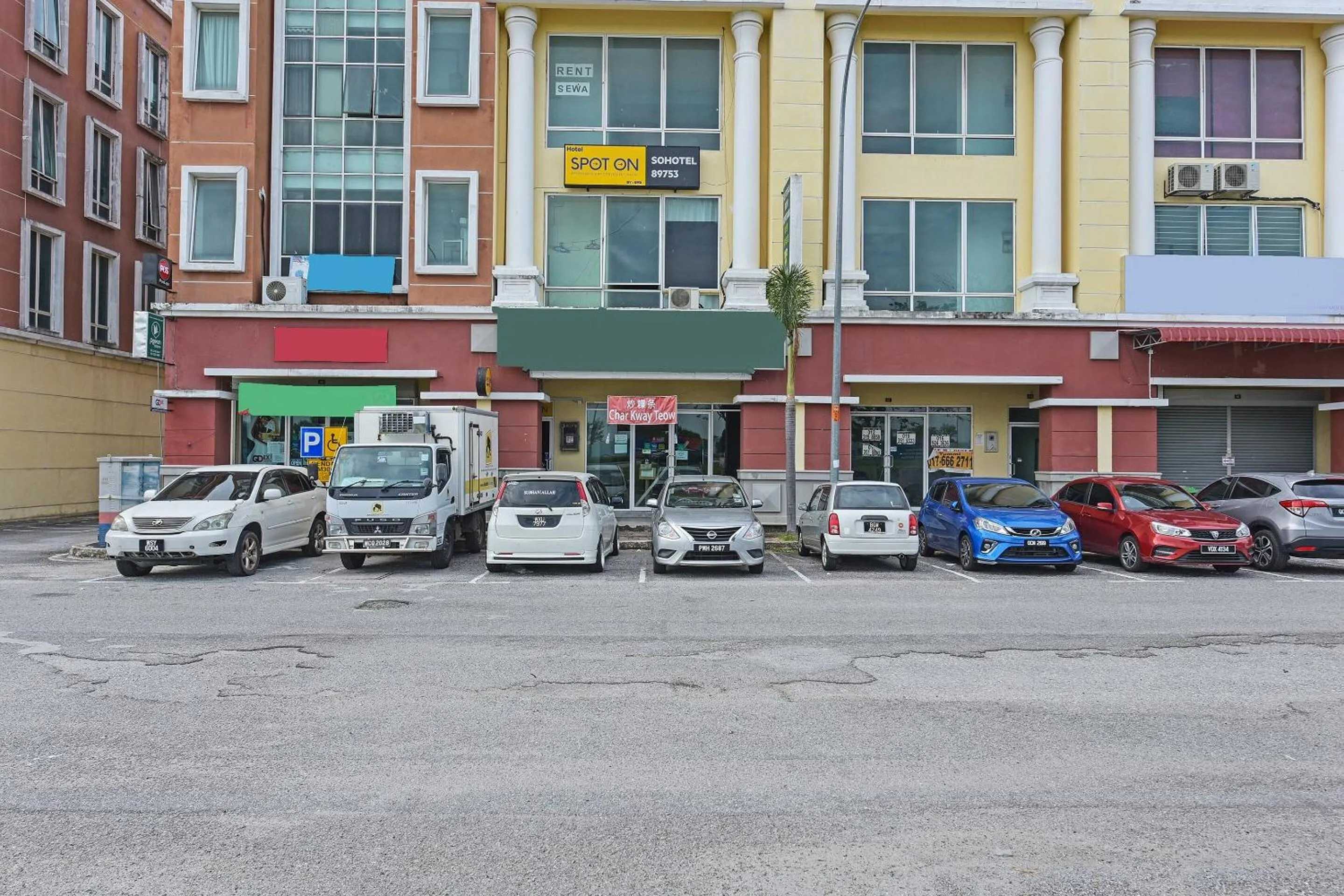 Facade/entrance in Hotel O Sohotel