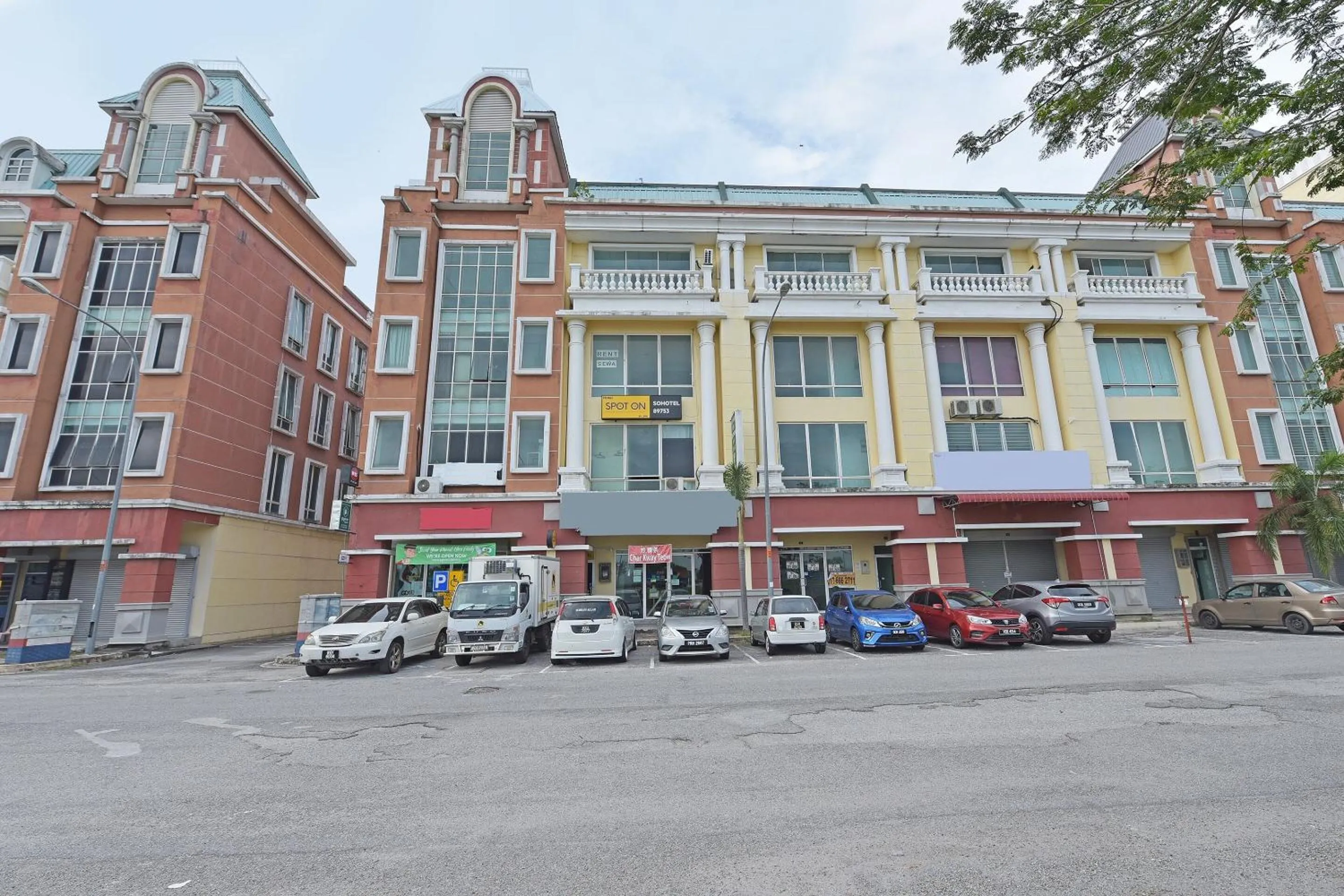 Facade/entrance in Hotel O Sohotel