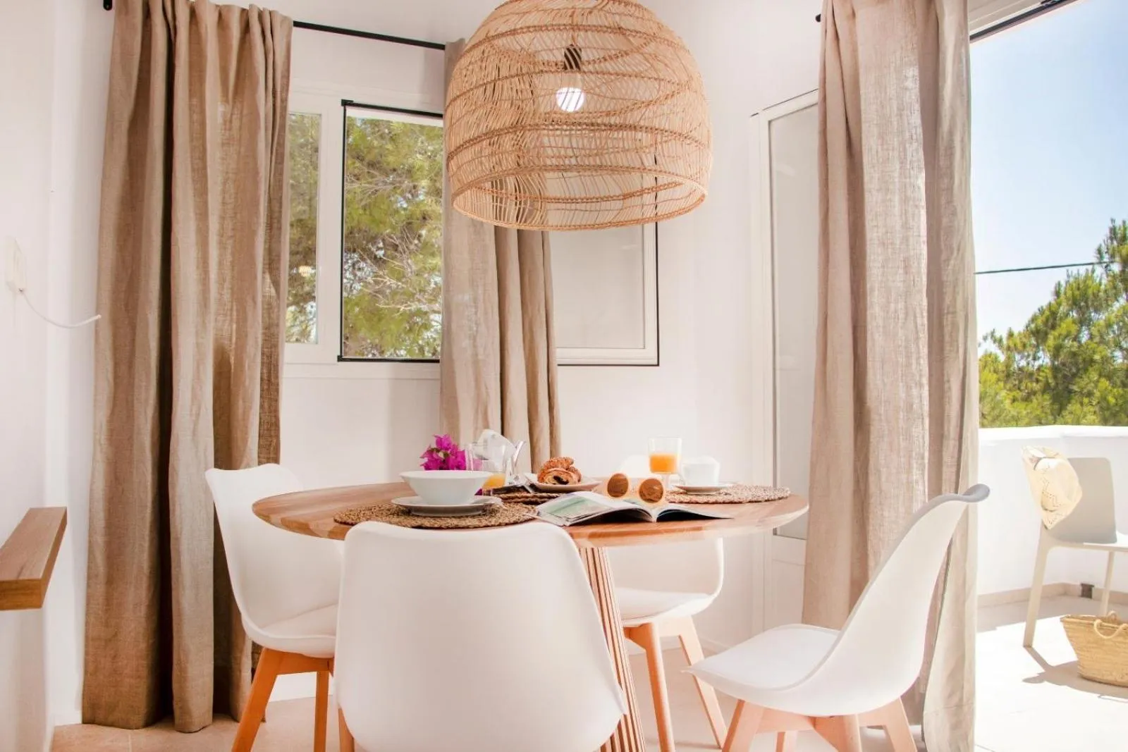 Dining area in Bungalows Es Pins - Emar Hotels