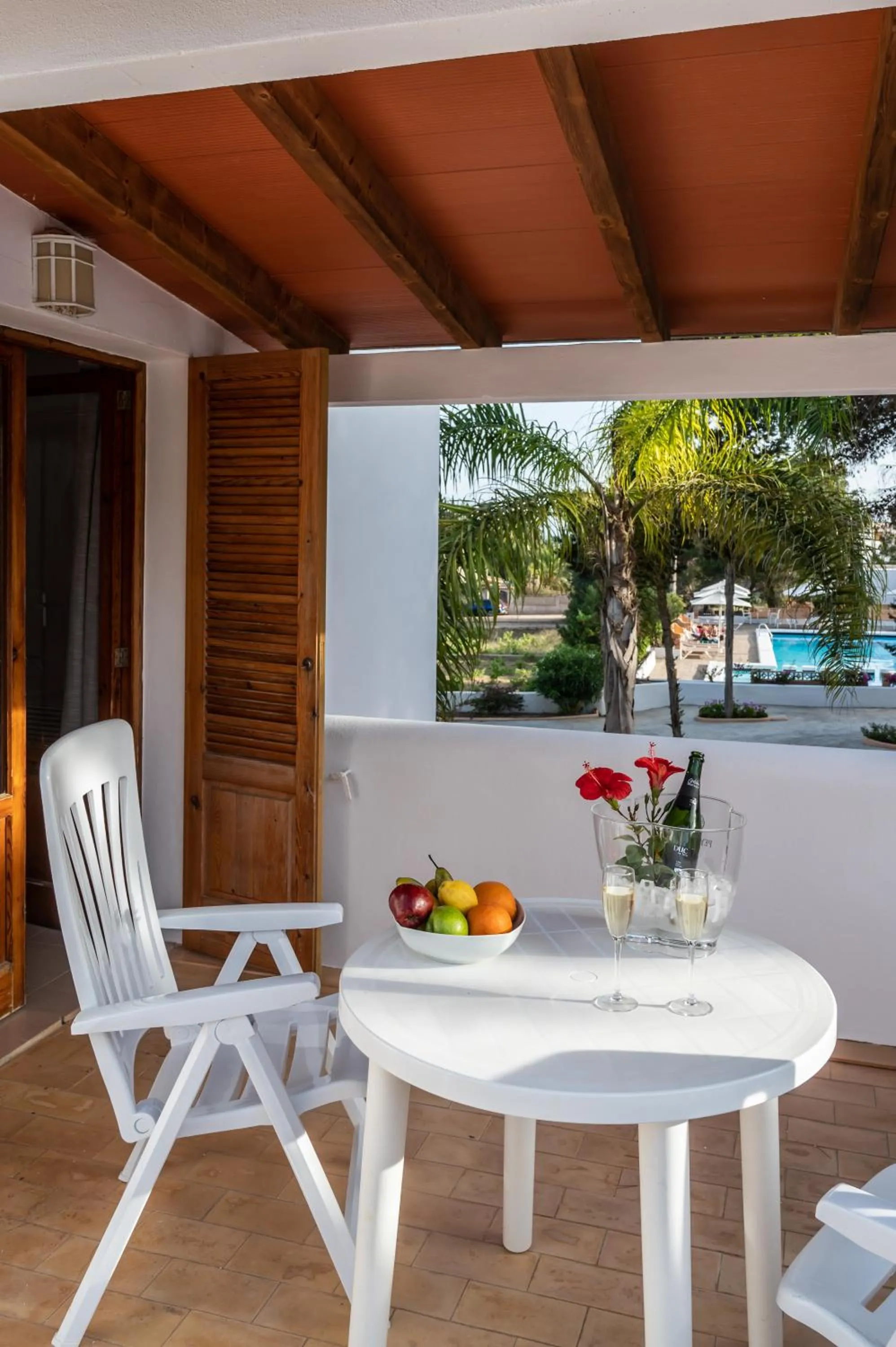 Balcony/Terrace in Bungalows Es Pins - Emar Hotels