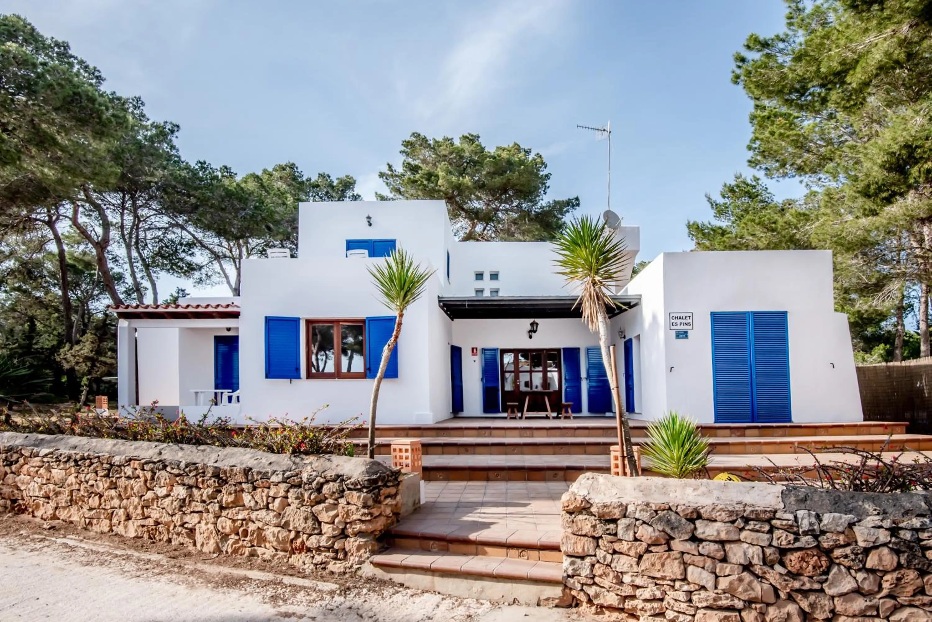 Facade/entrance in Bungalows Es Pins - Emar Hotels