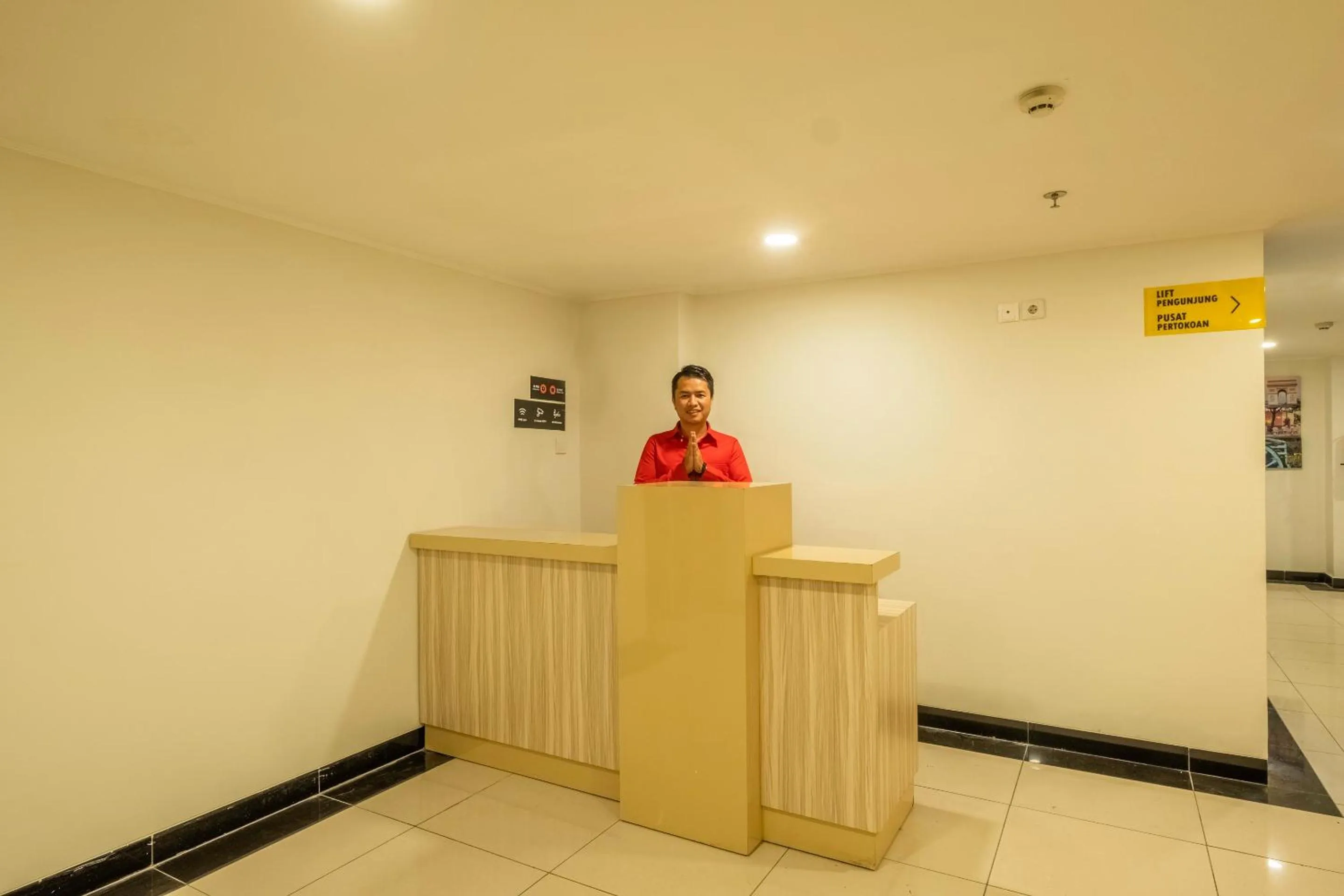Lobby or reception in Collection O Hotel Pasar Baru Heritage