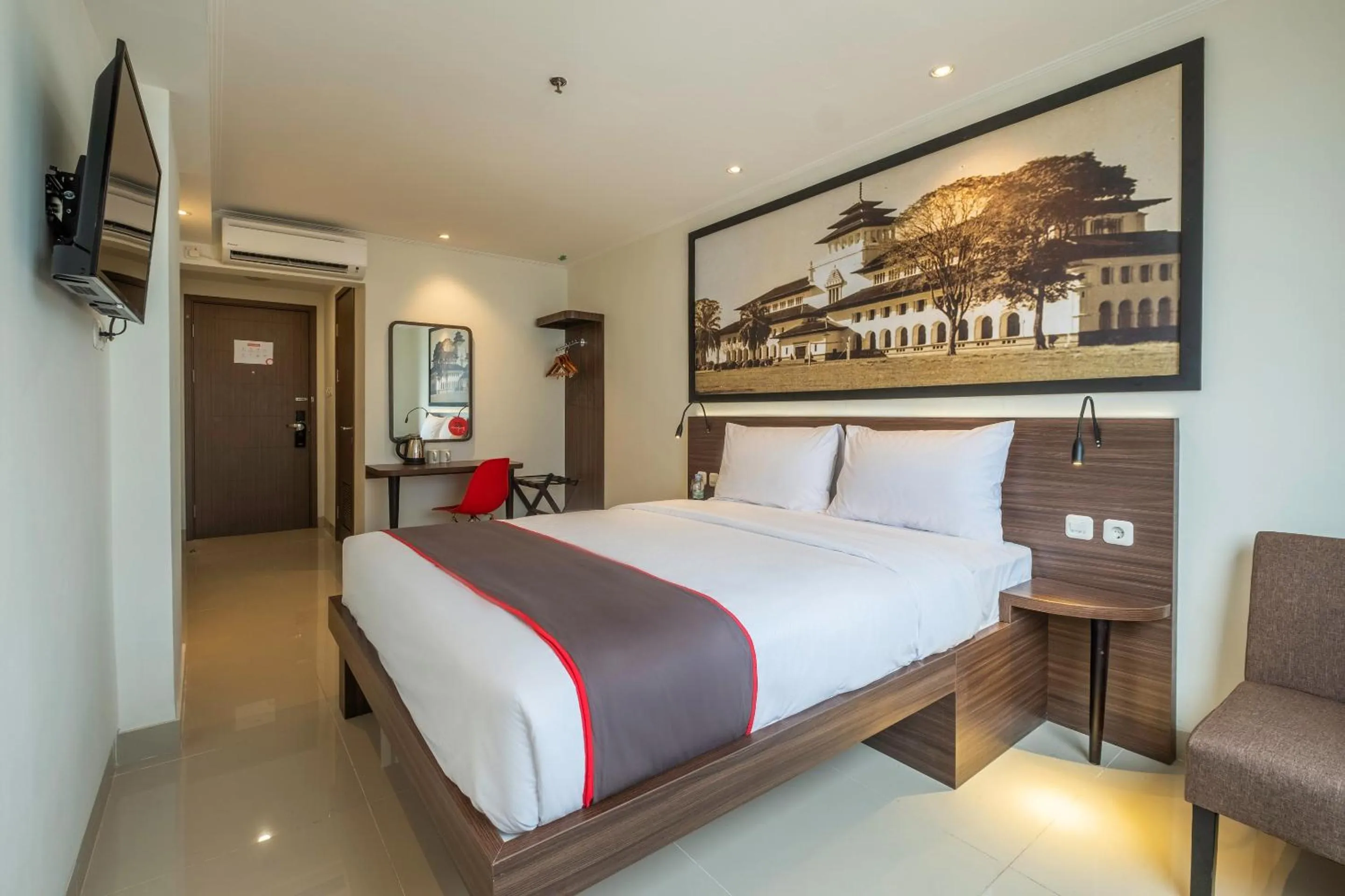 Bedroom, Bed in Collection O Hotel Pasar Baru Heritage