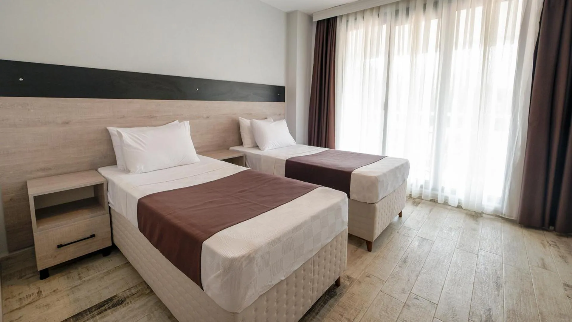 Photo of the whole room, Bed in Yalıköy Deniz Otel Istanbul