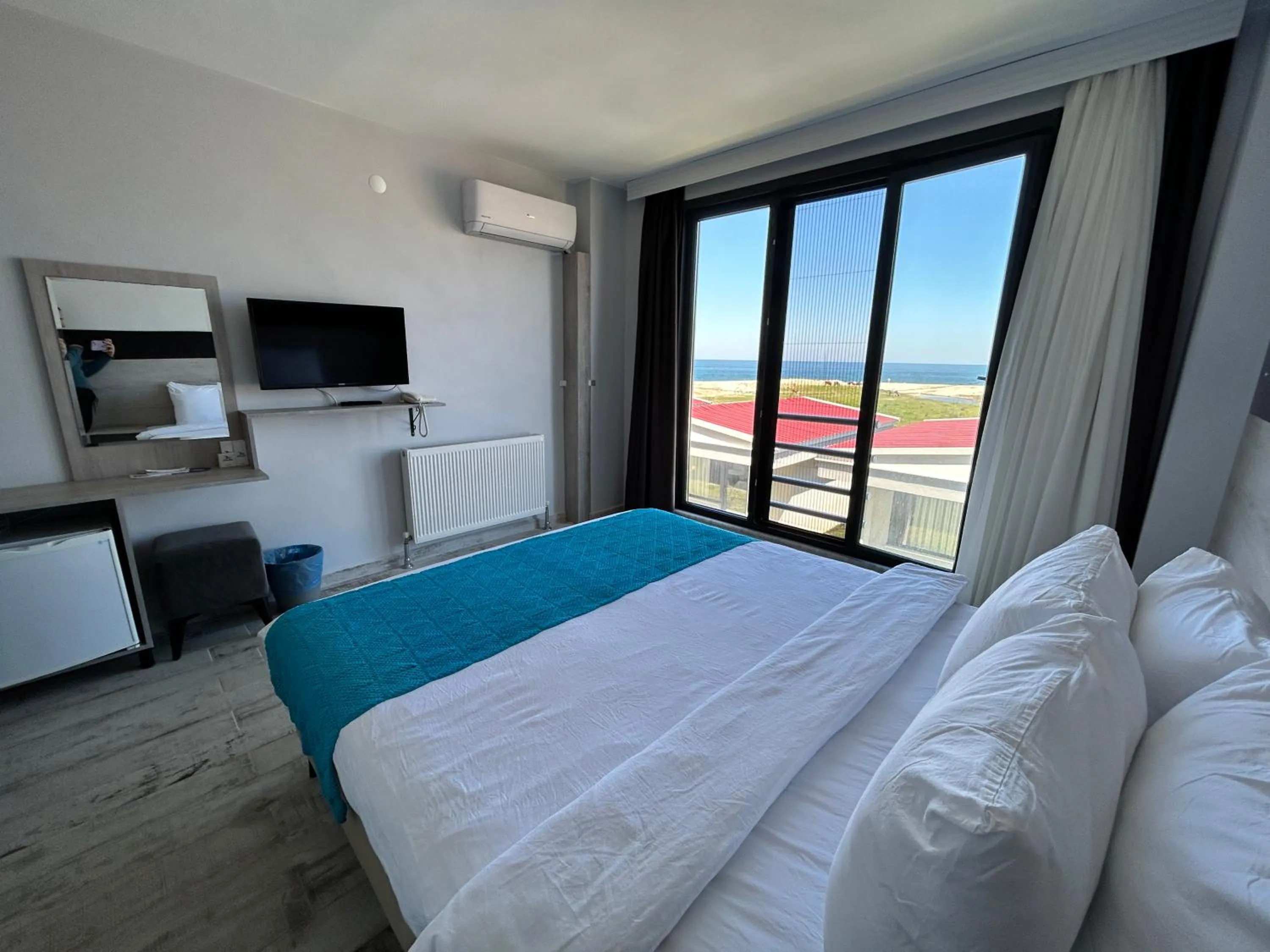 Bedroom, Bed in Yalıköy Deniz Otel Istanbul