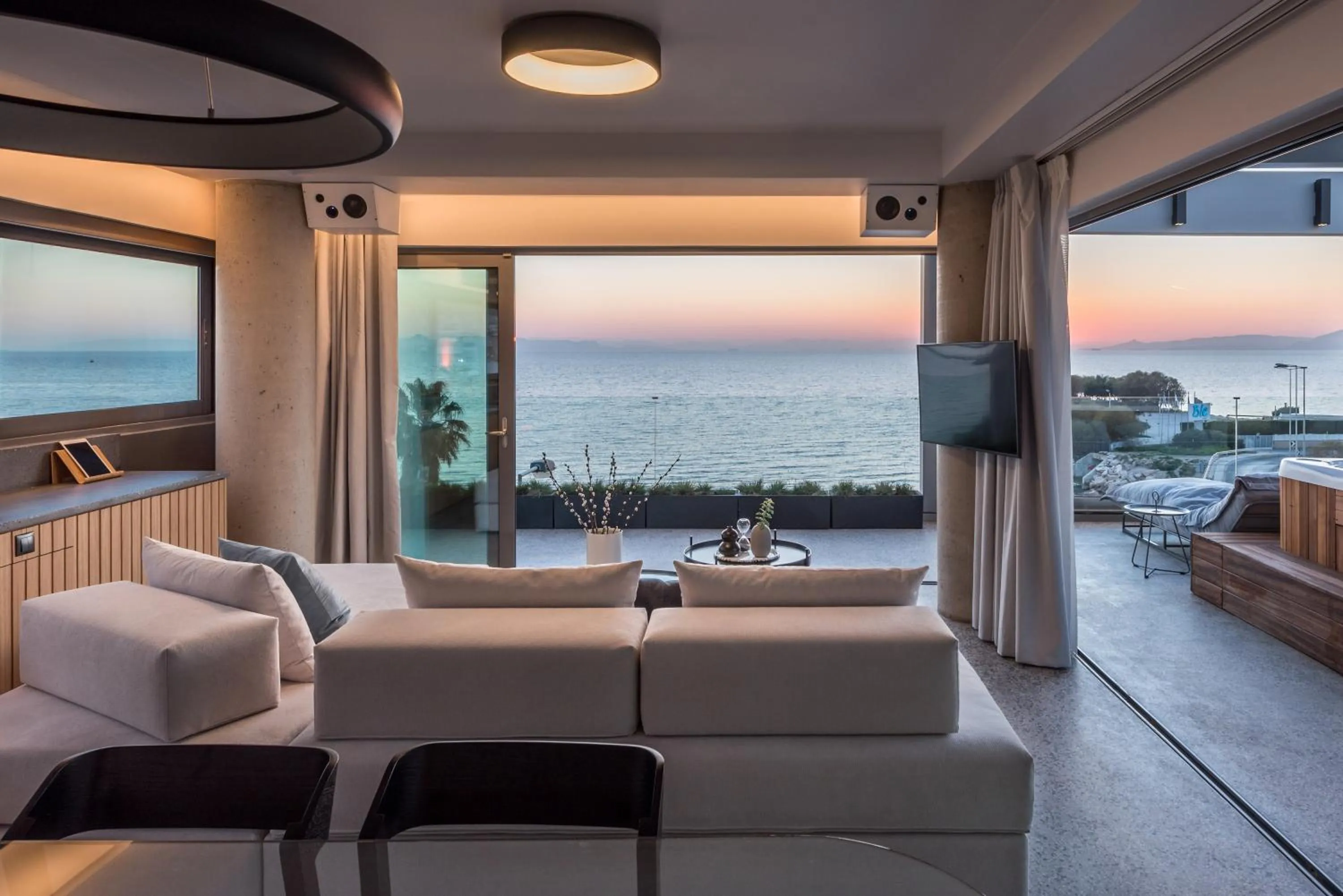 Seating area, Bed in Urban Suites