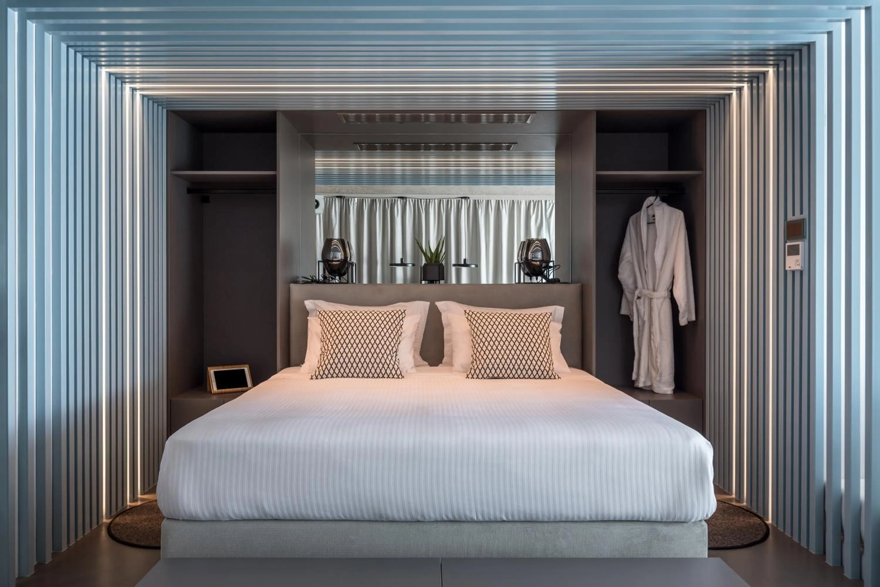 Bedroom, Bed in Urban Suites