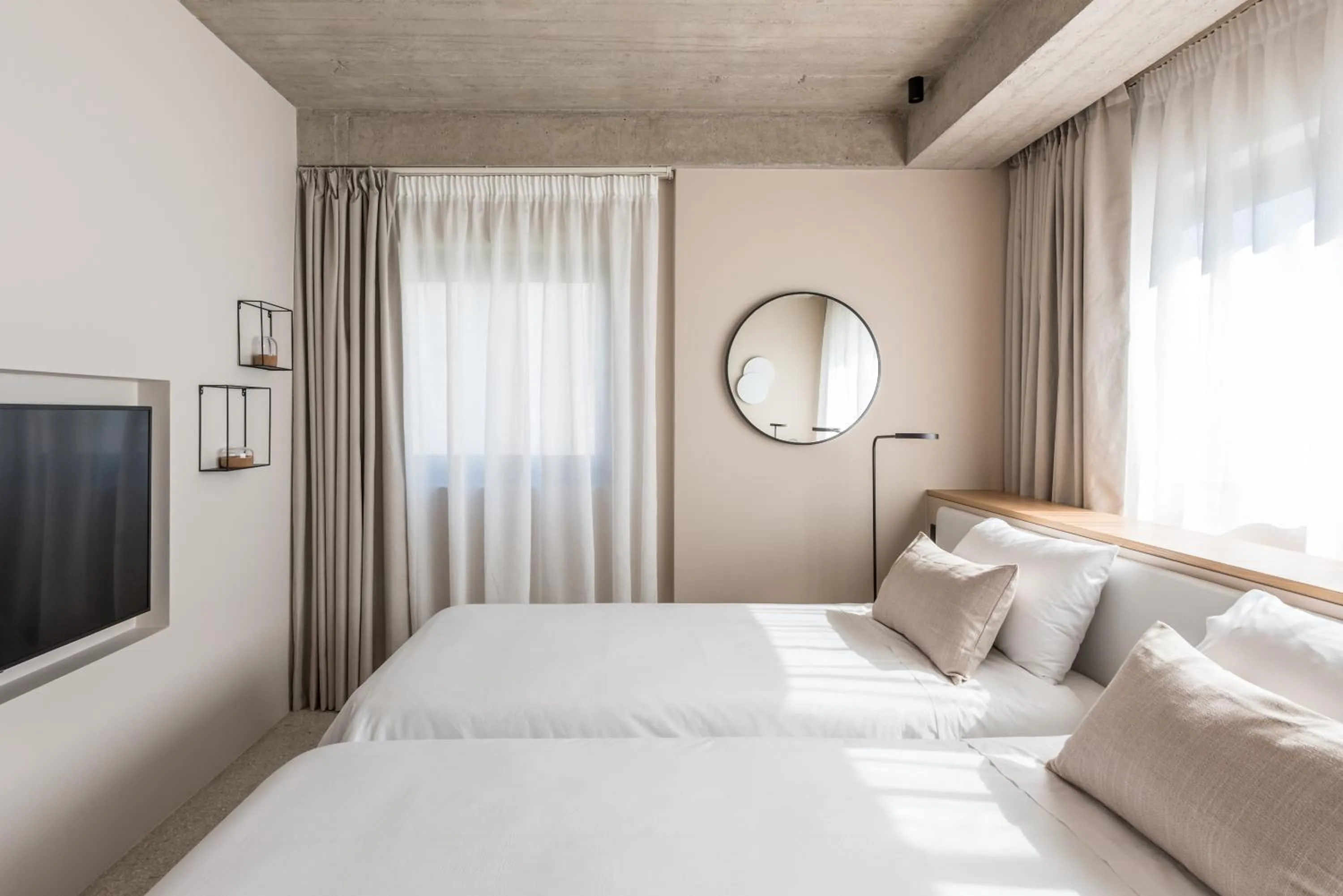 Bedroom, Bed in Urban Suites